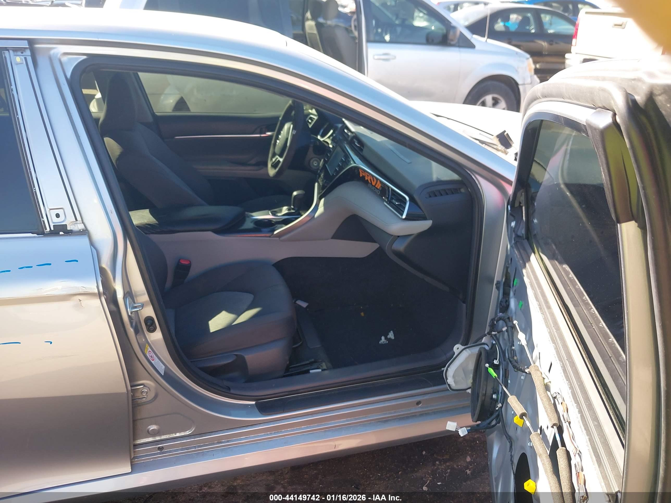 TOYOTA CAMRY image 5