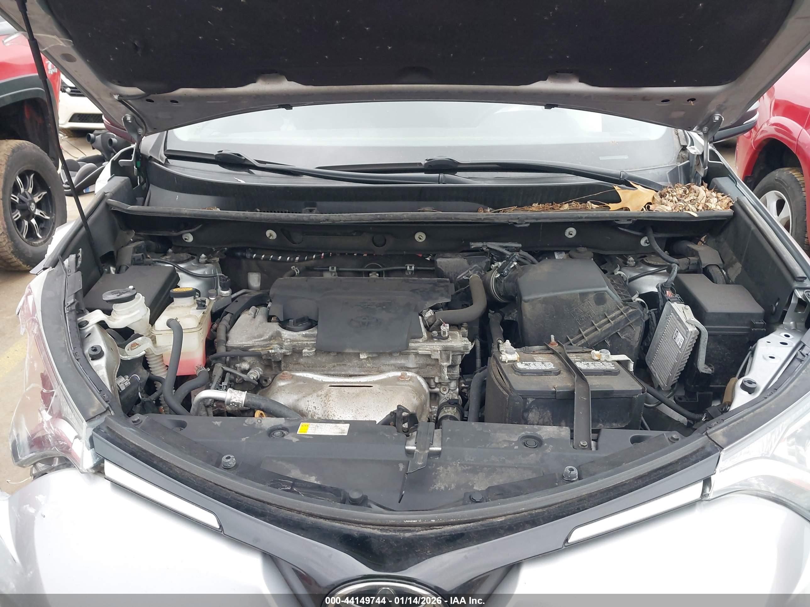 TOYOTA RAV4 image 10