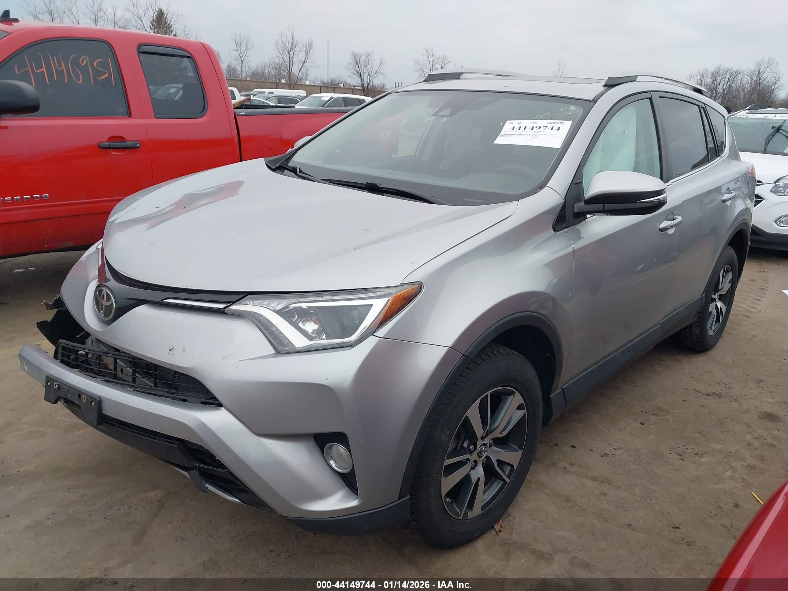 TOYOTA RAV4 image 2