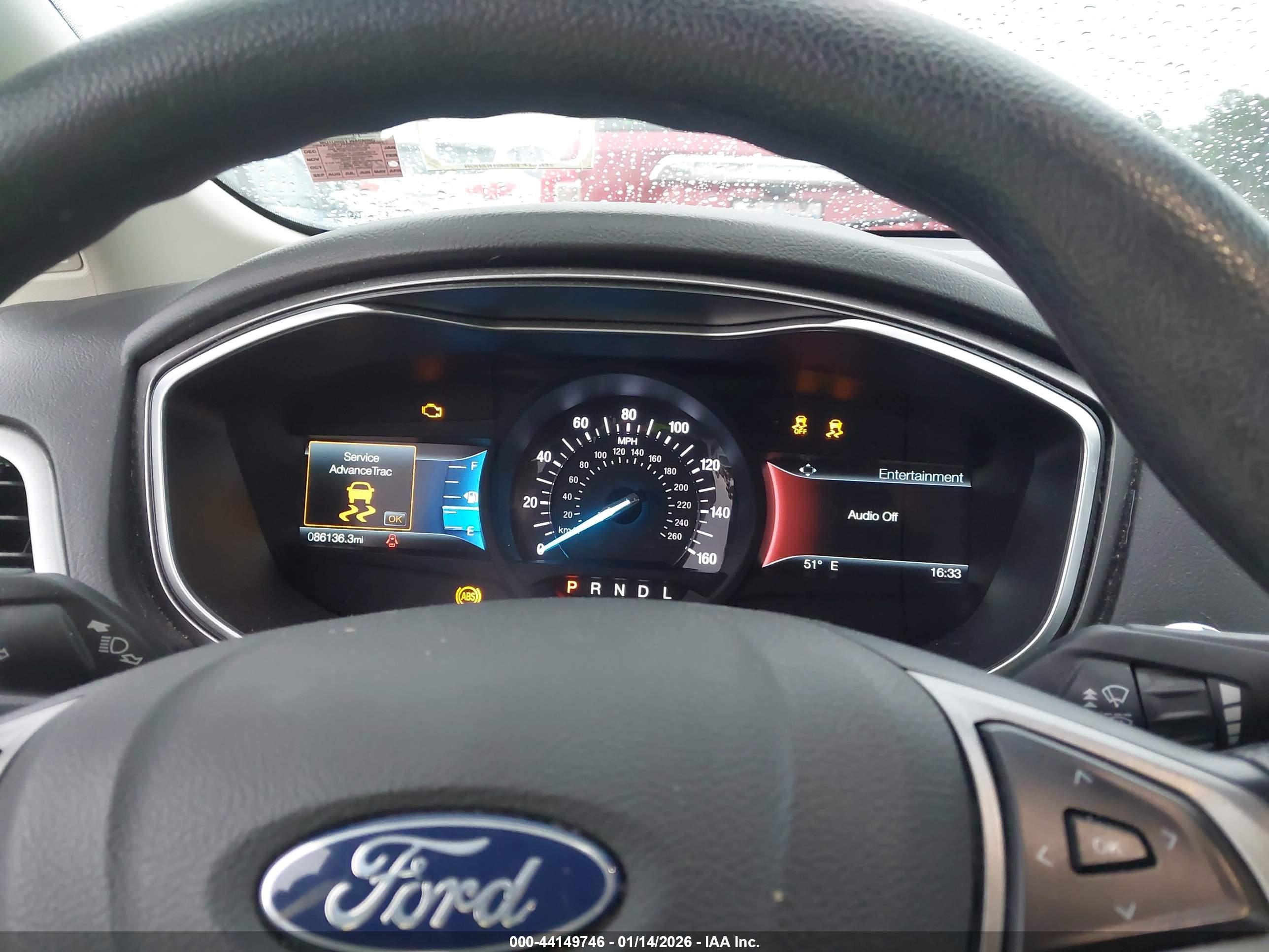 FORD FUSION image 7
