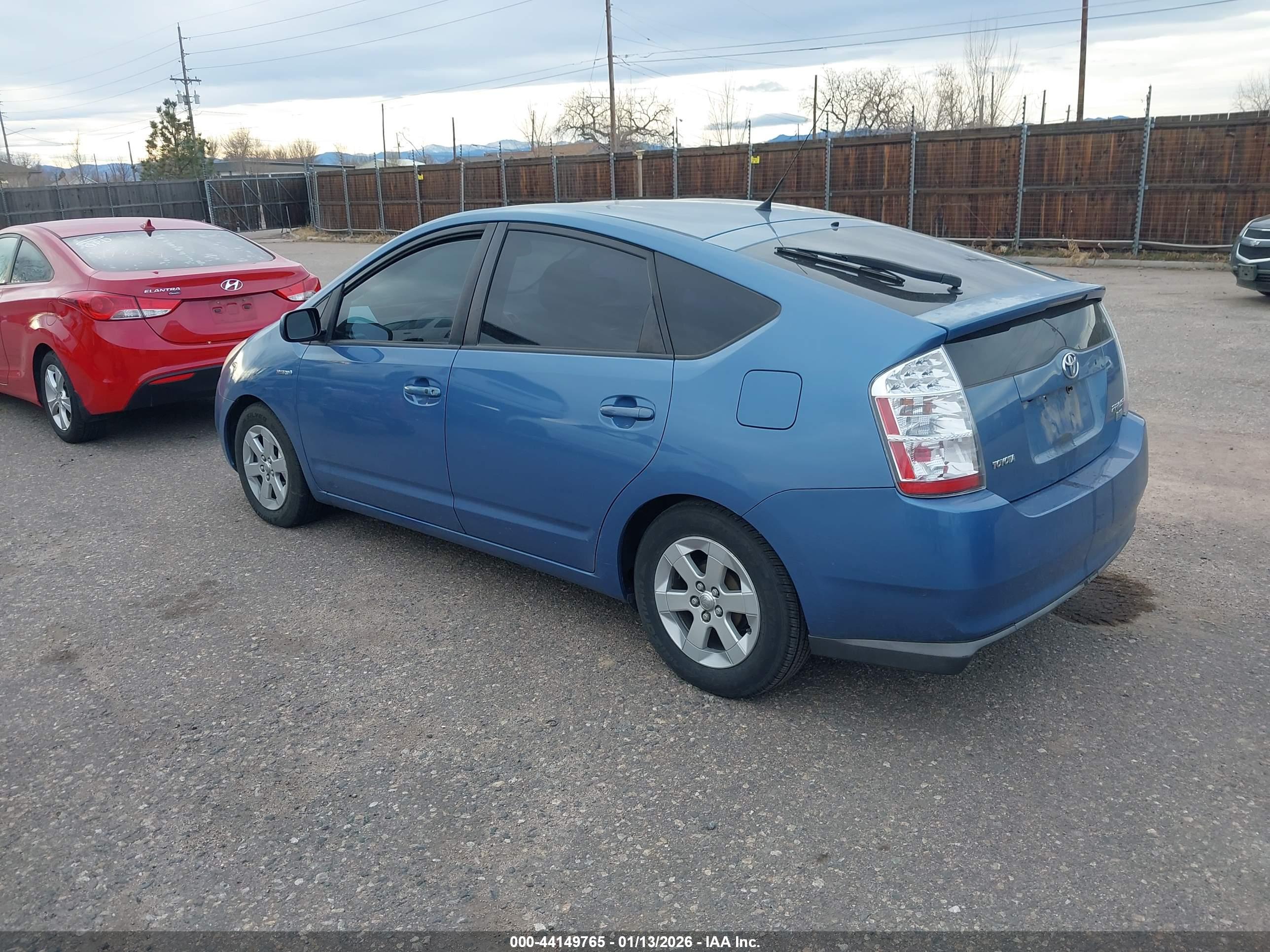TOYOTA PRIUS image 3