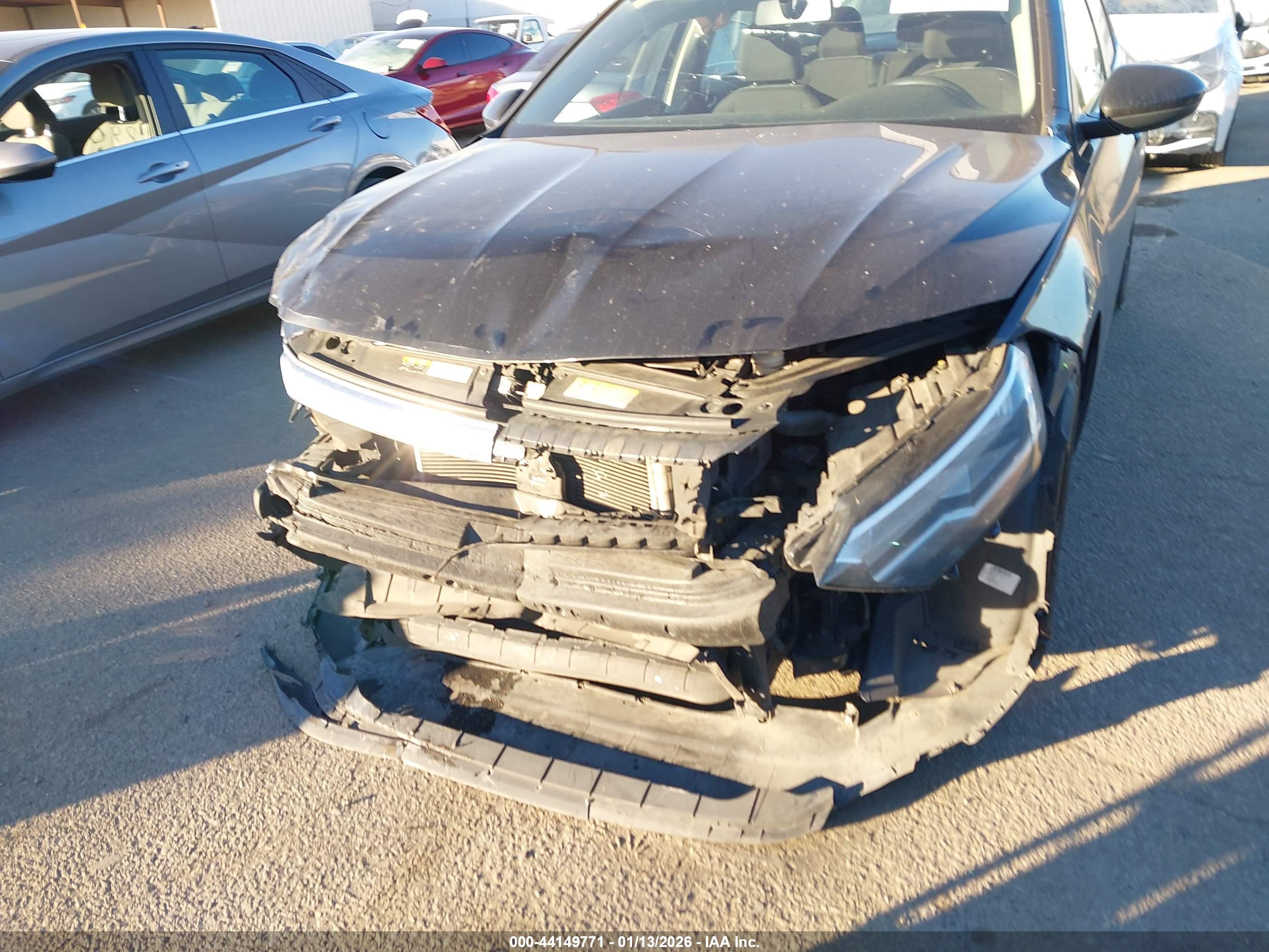 VOLKSWAGEN JETTA image 6