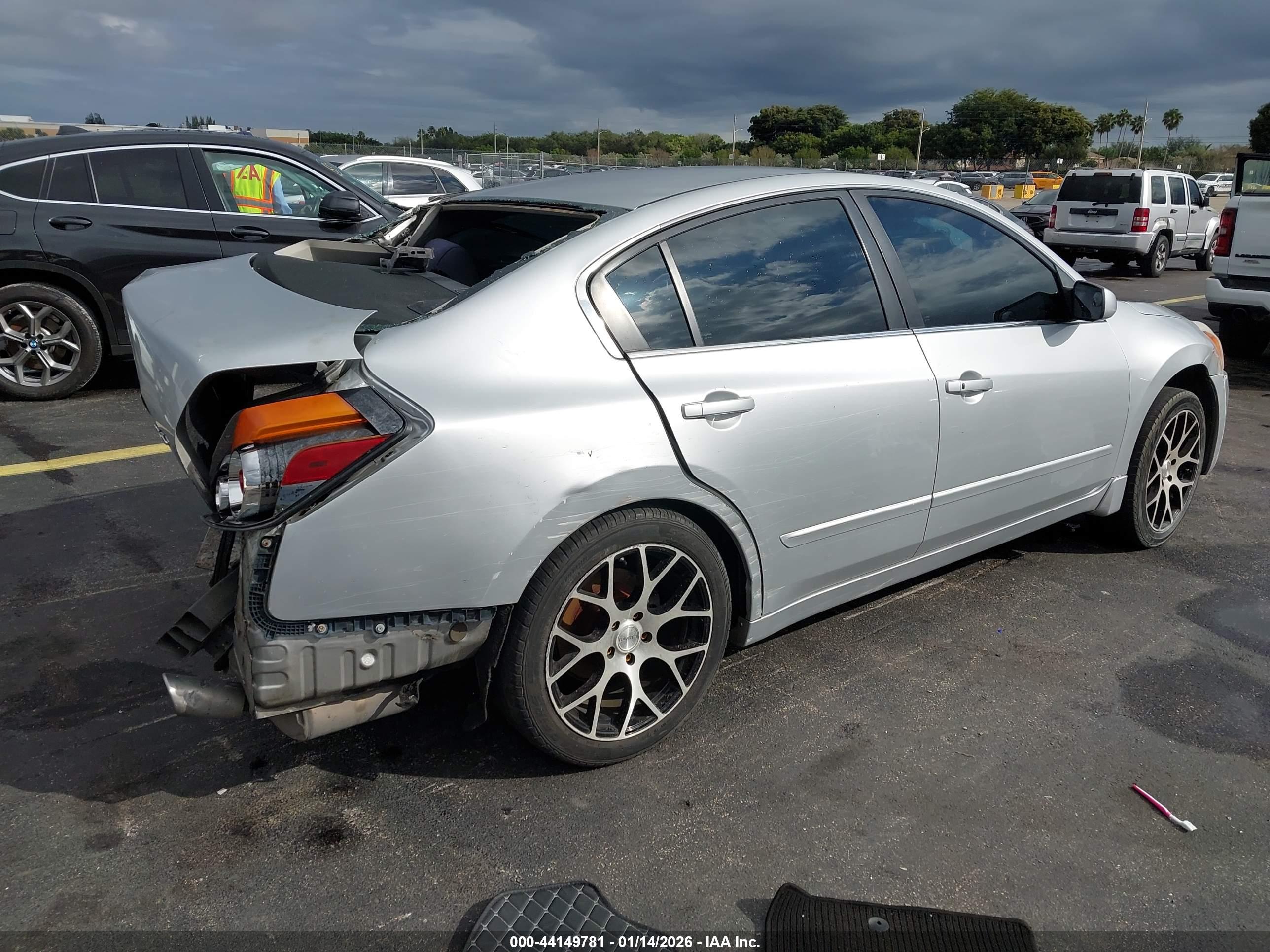 NISSAN ALTIMA image 4