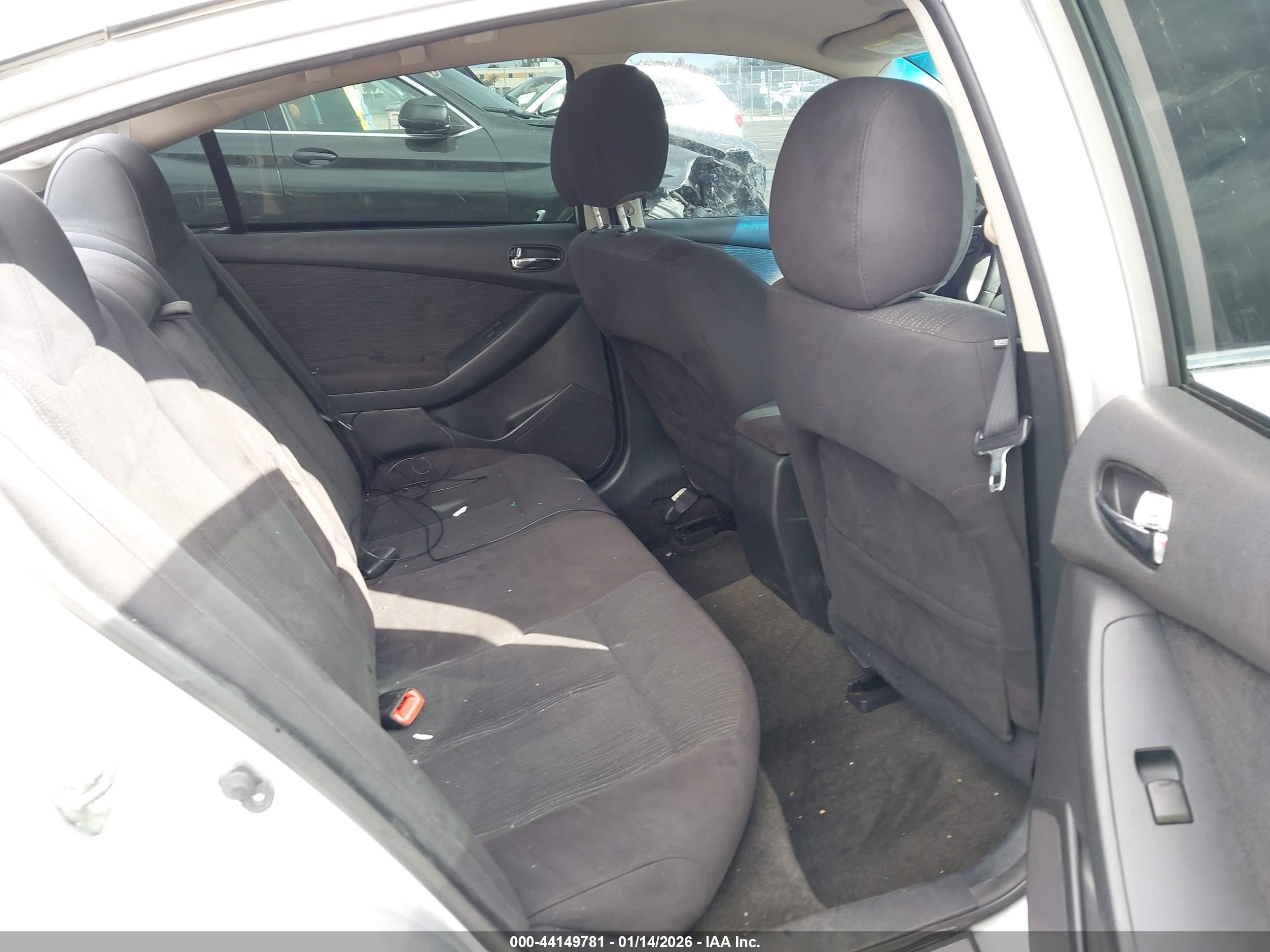 NISSAN ALTIMA image 8