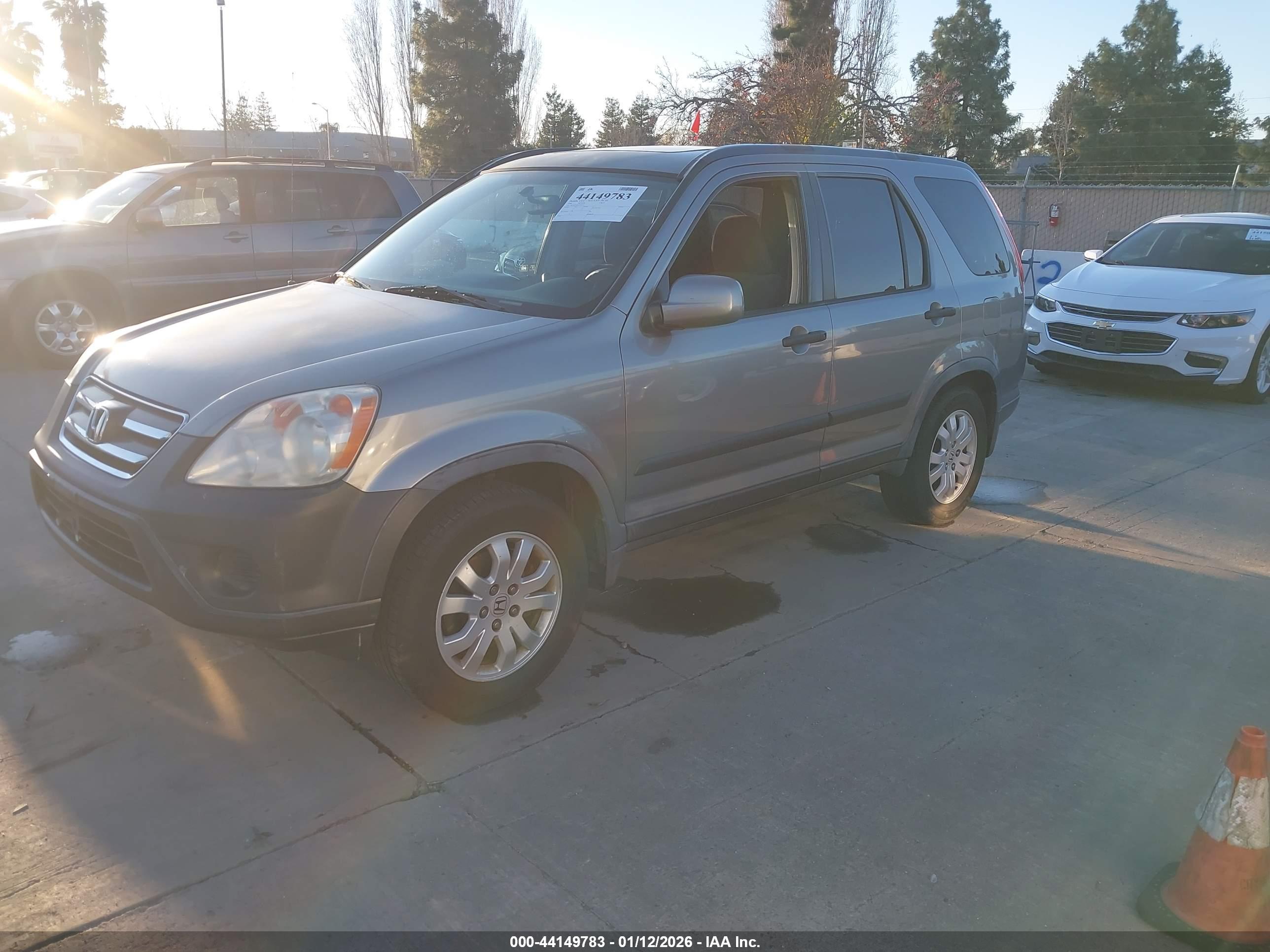 HONDA CR-V image 2