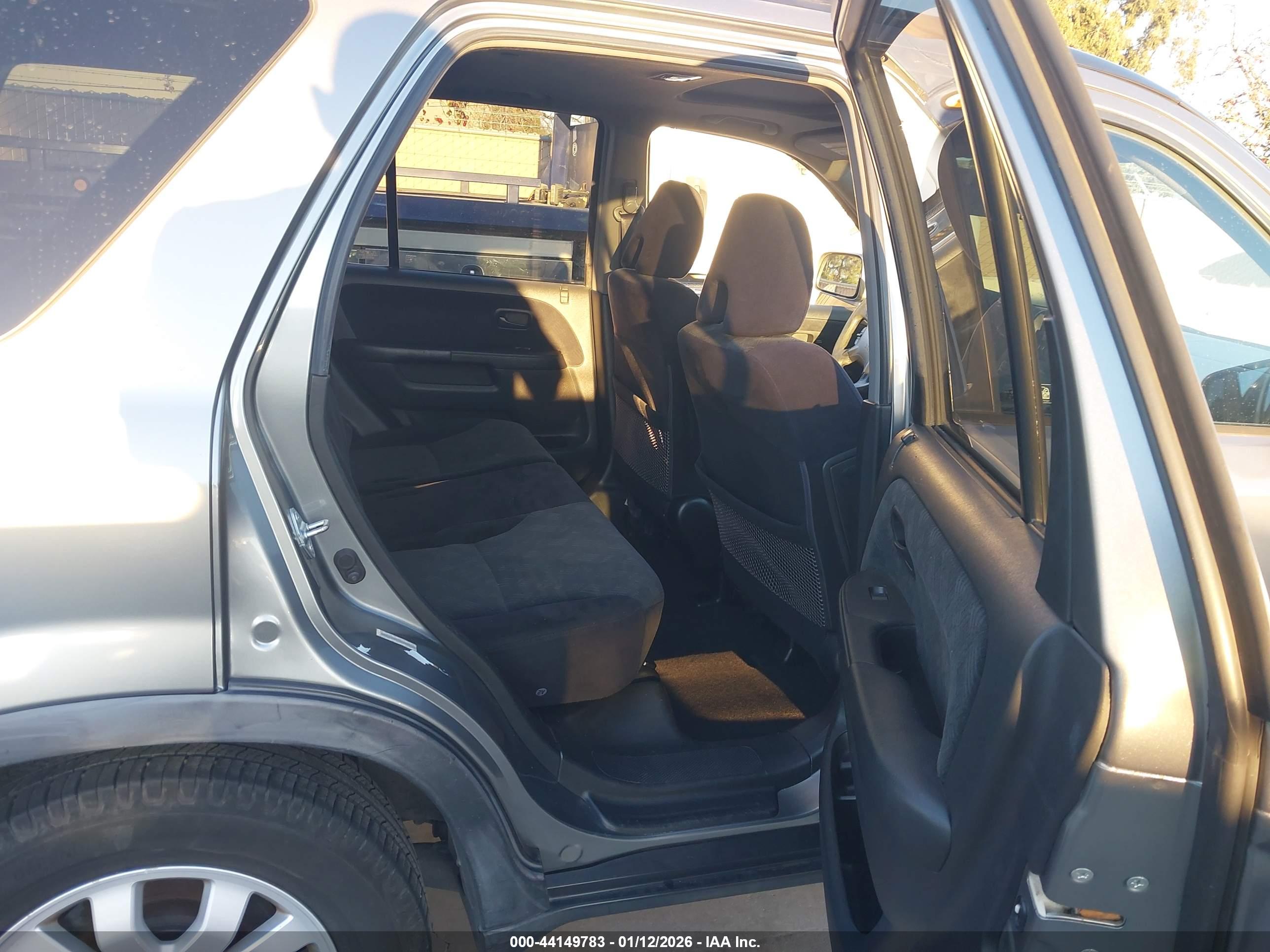 HONDA CR-V image 8
