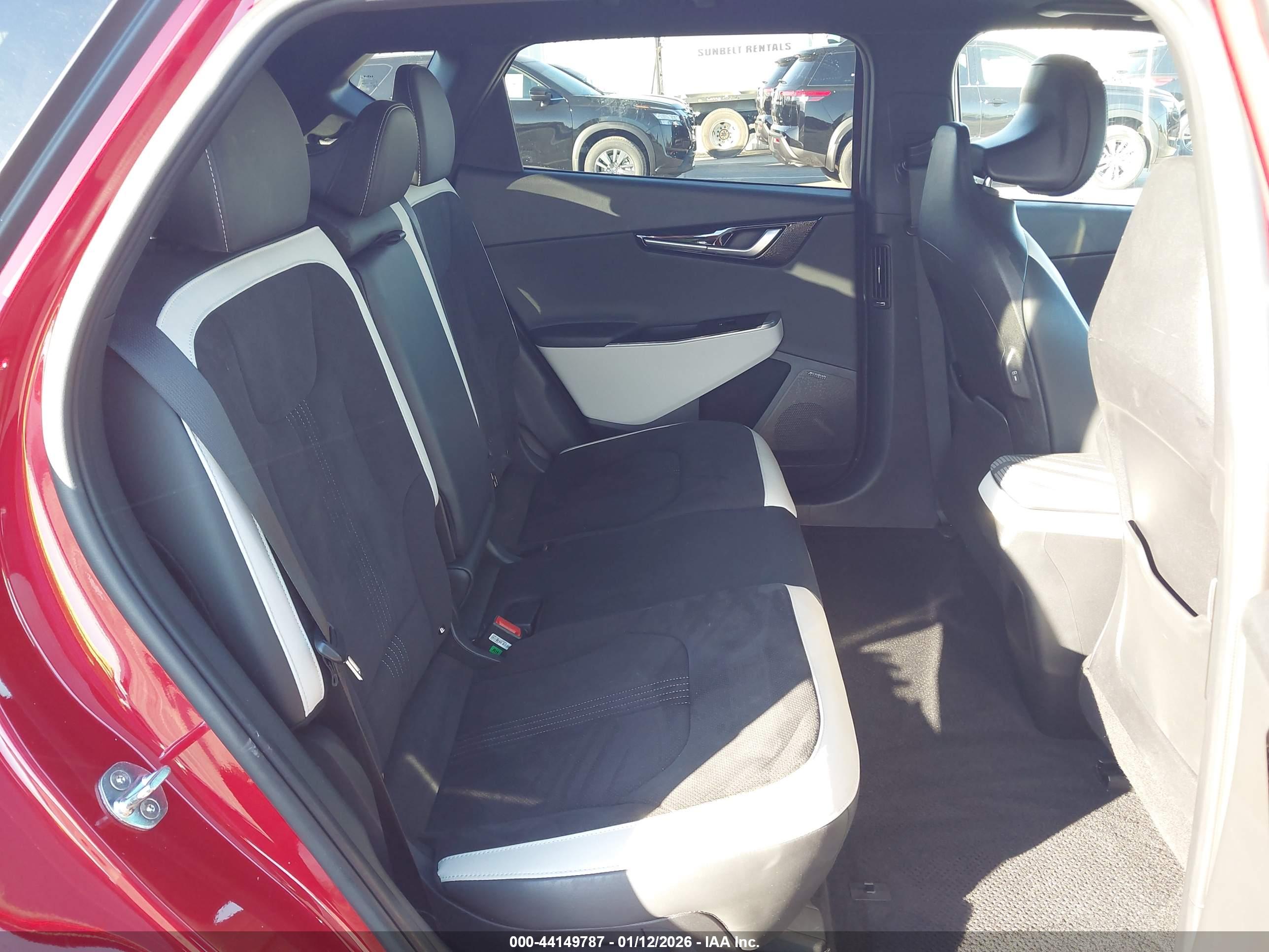 KIA EV6 image 8