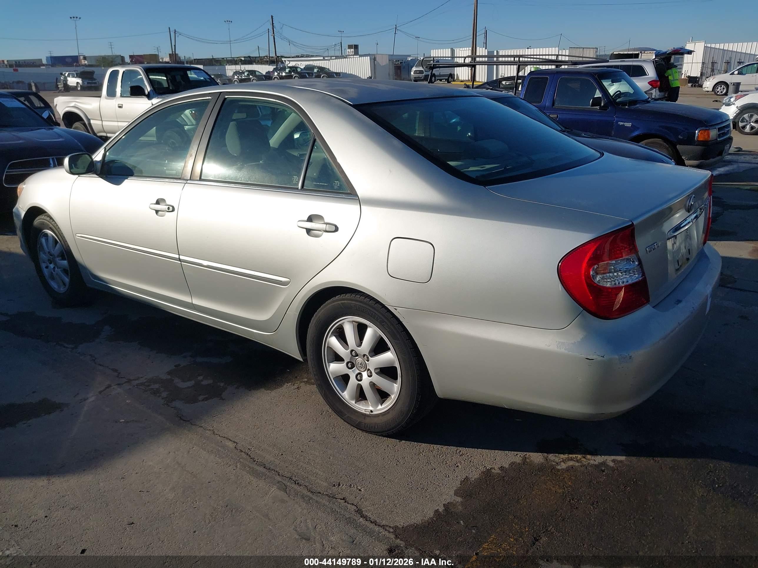 TOYOTA CAMRY image 3