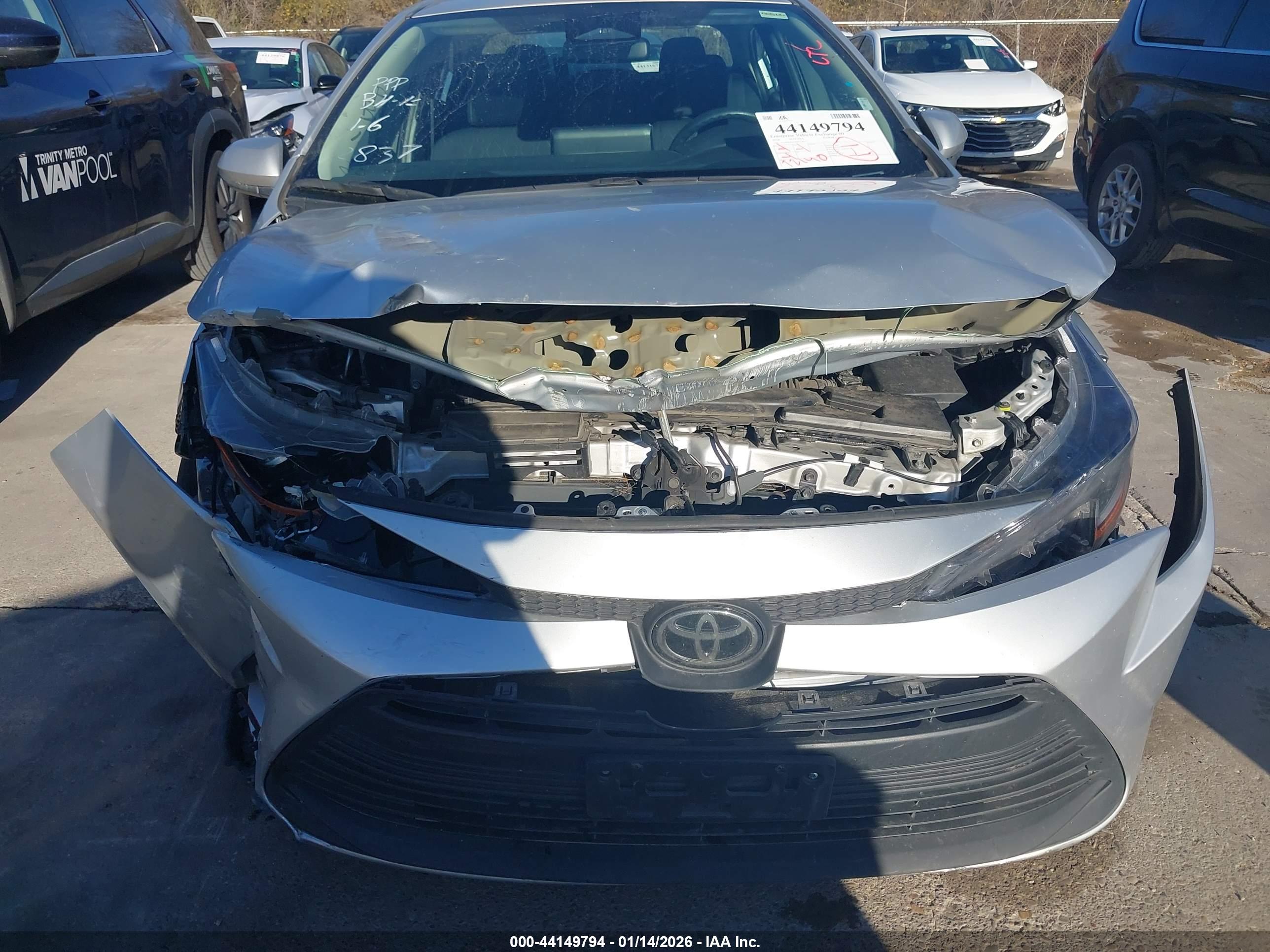 TOYOTA COROLLA image 6