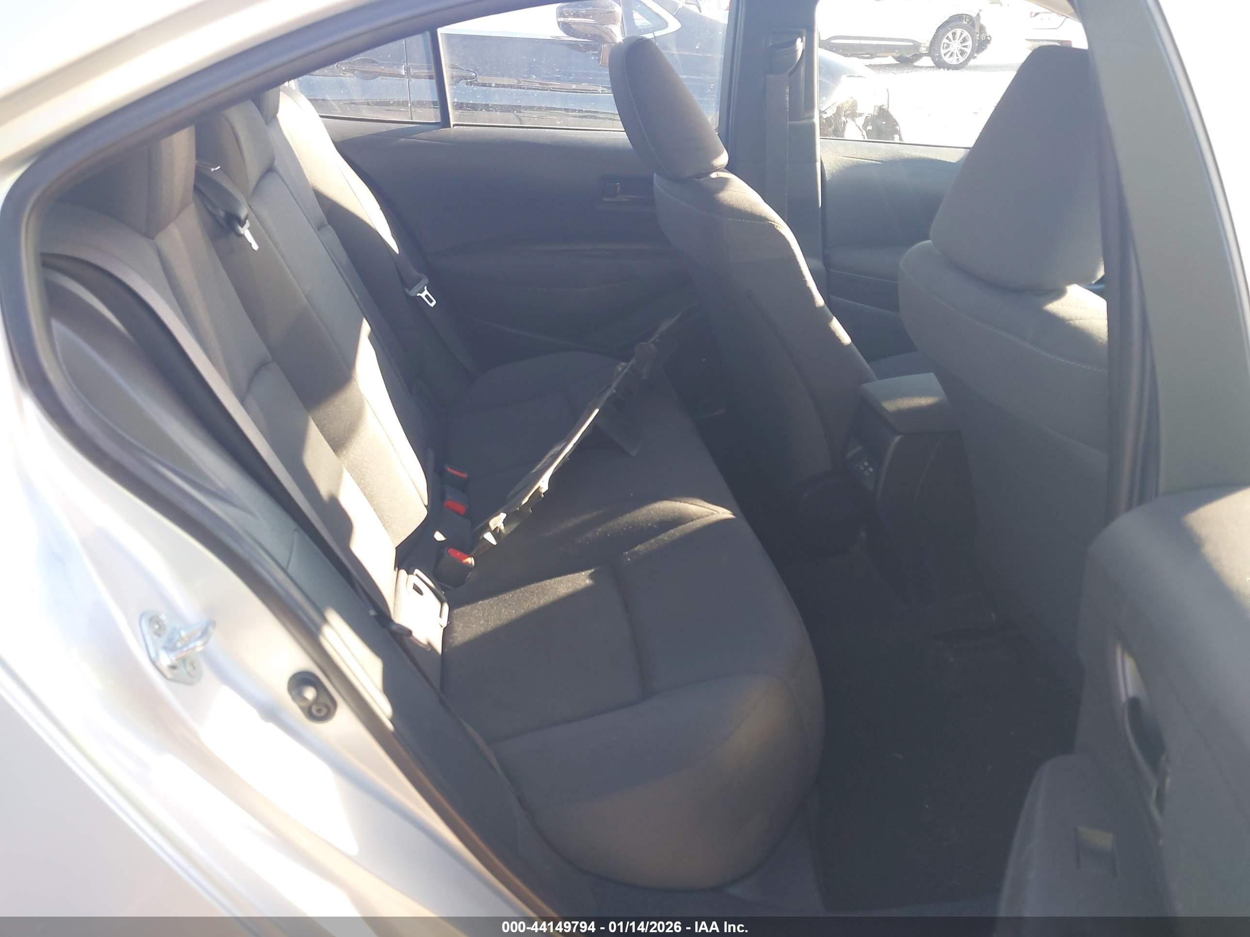 TOYOTA COROLLA image 8
