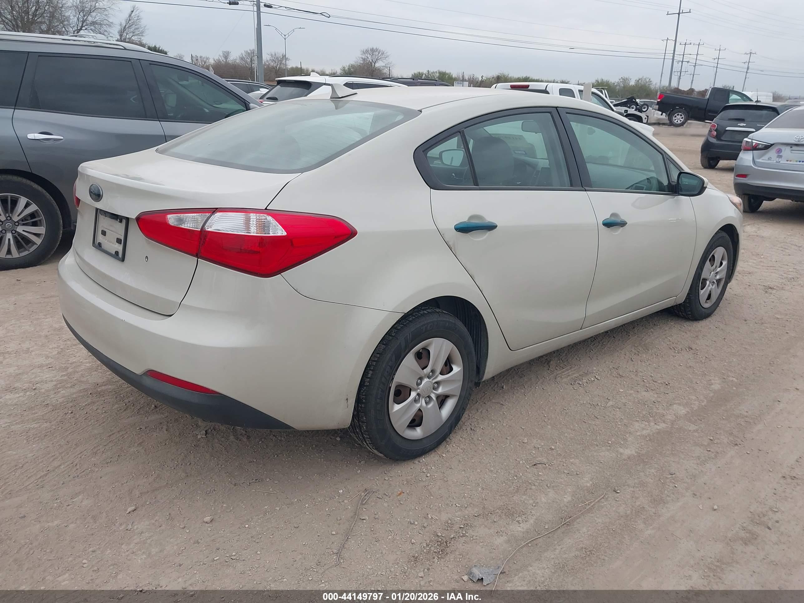 KIA FORTE image 4