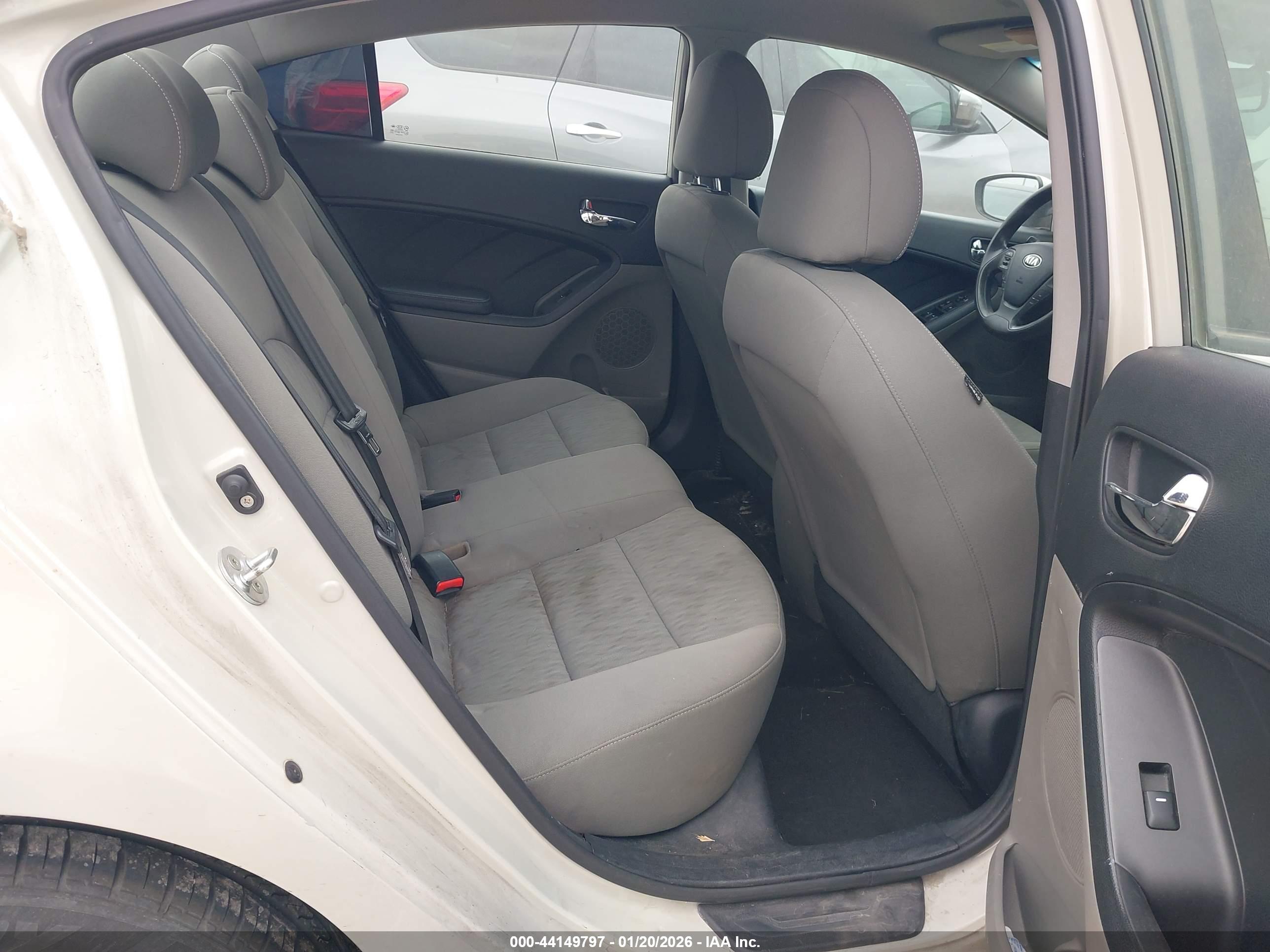 KIA FORTE image 8