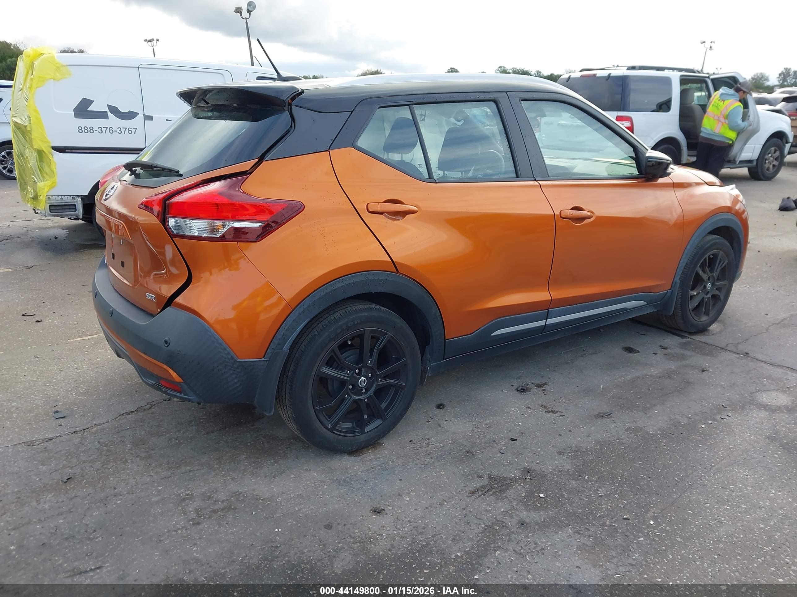 NISSAN KICKS image 4