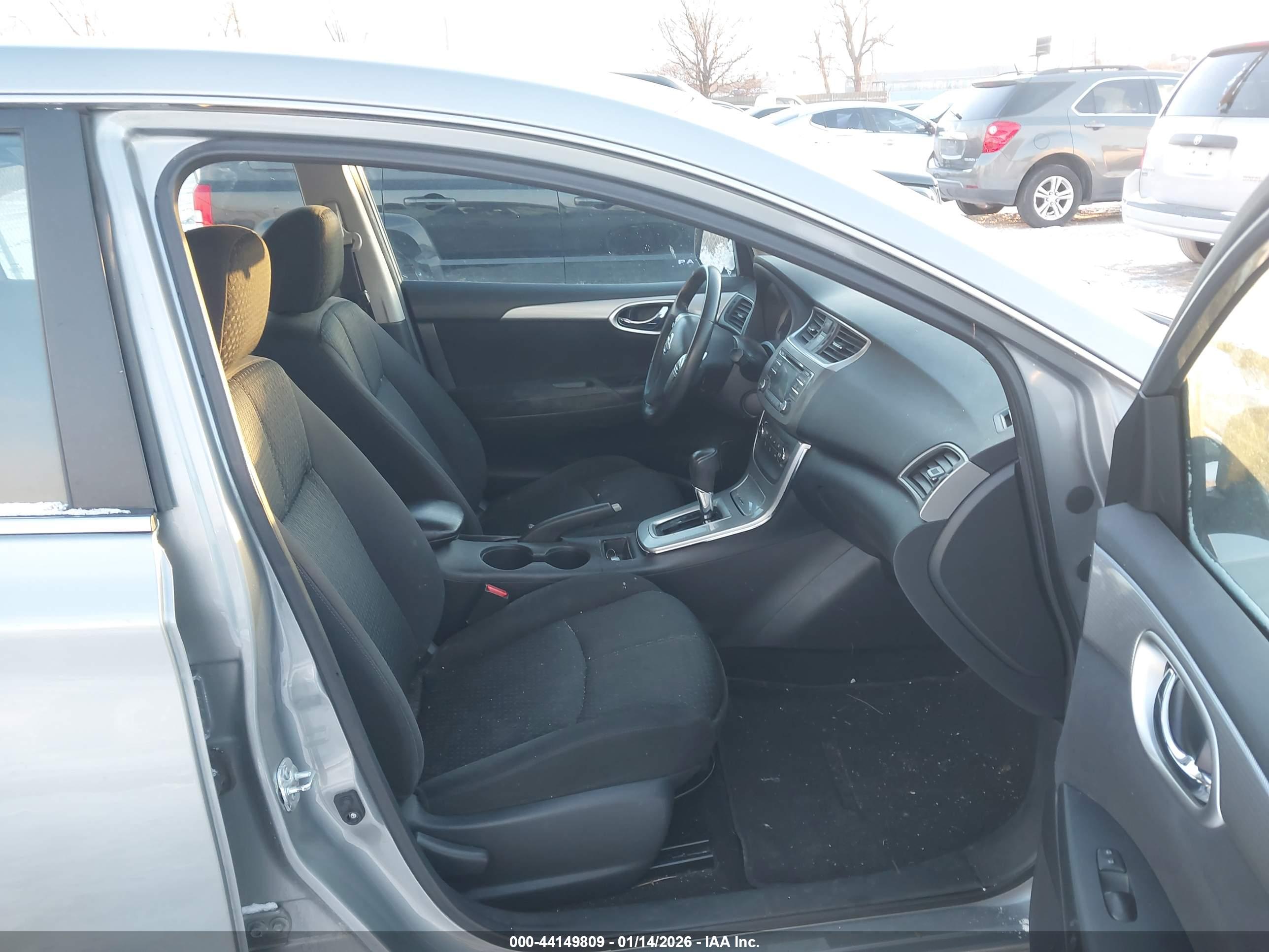 NISSAN SENTRA image 5