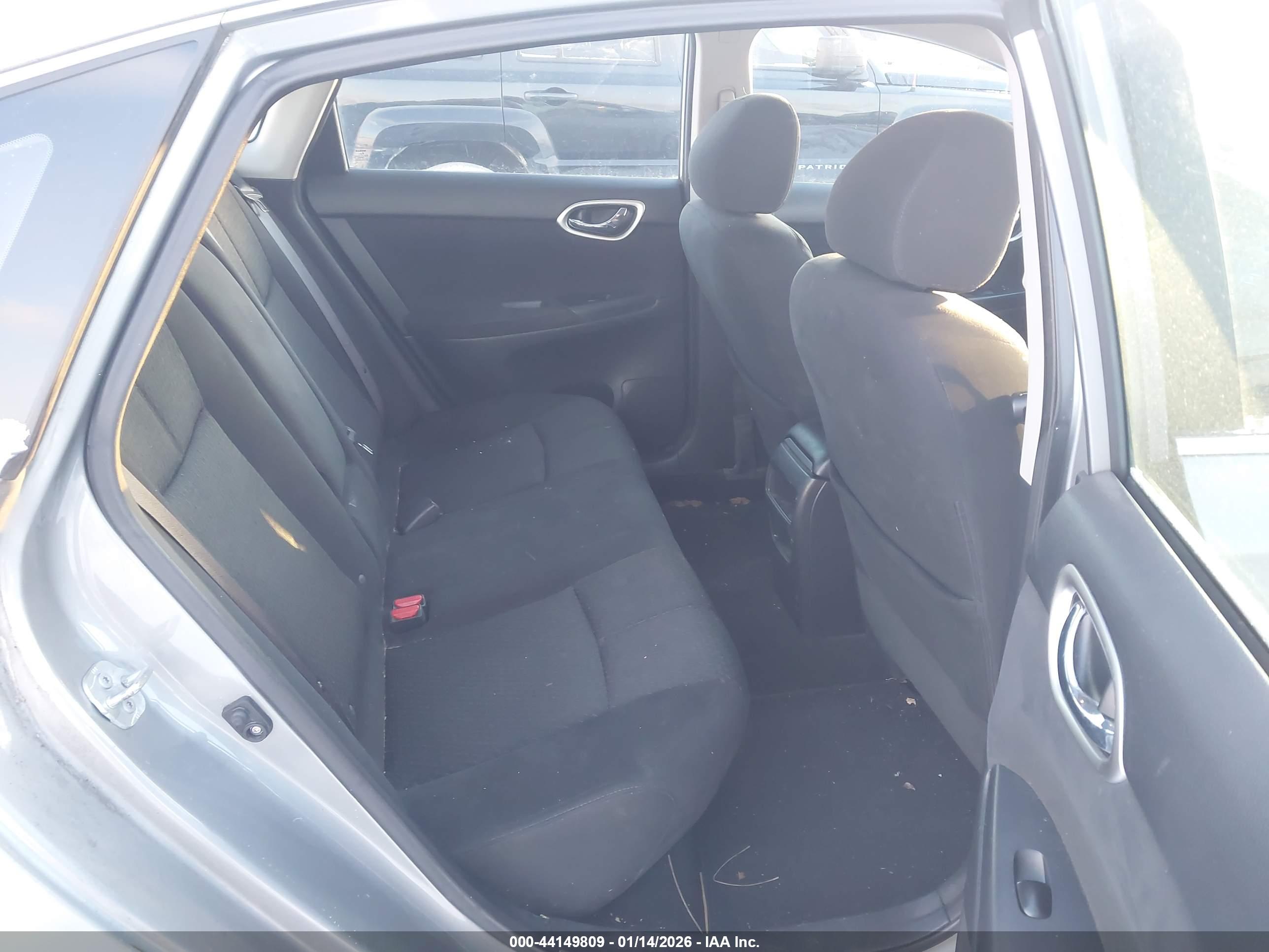NISSAN SENTRA image 8