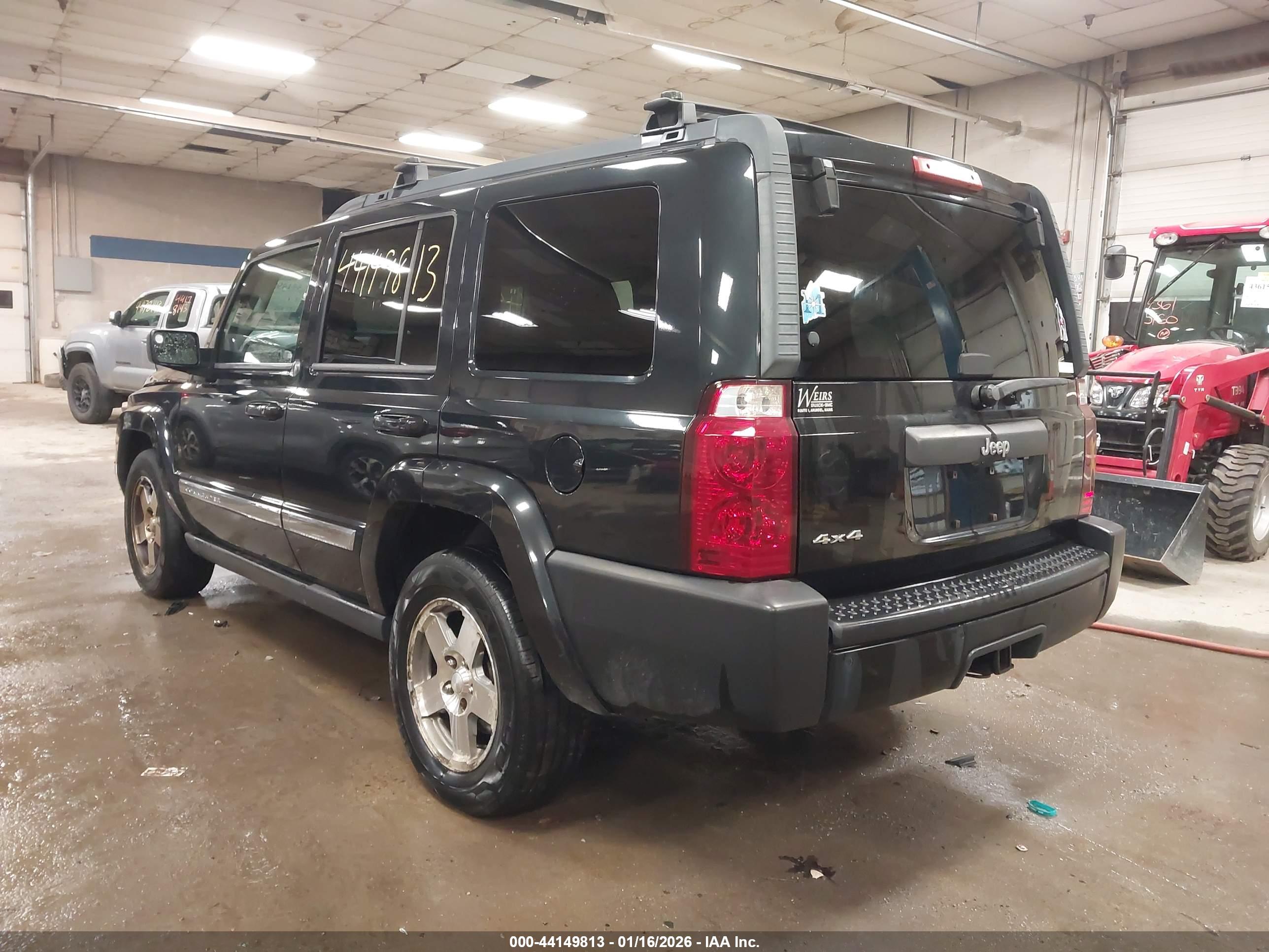 JEEP COMMANDER image 3