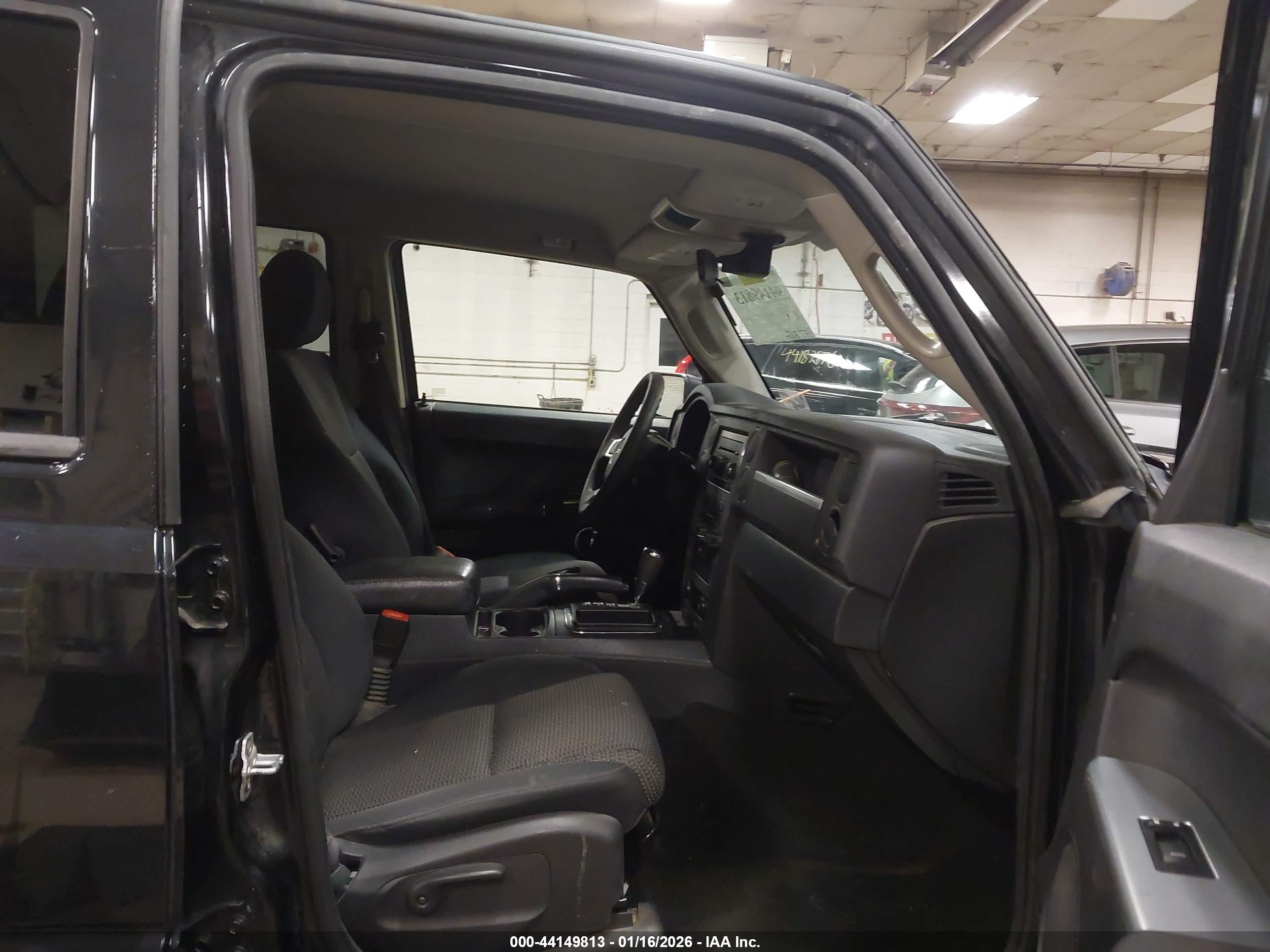 JEEP COMMANDER image 5
