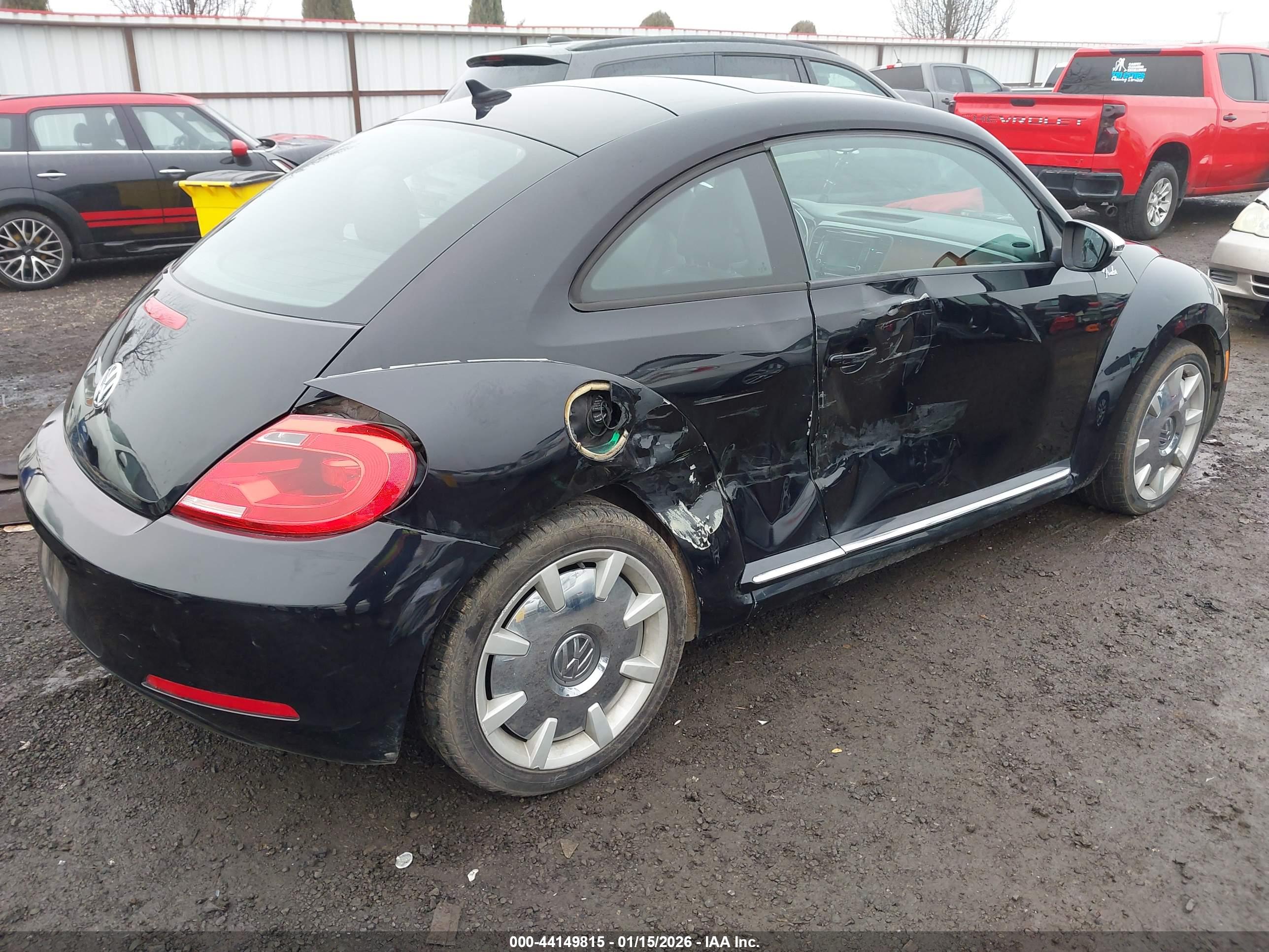 VOLKSWAGEN BEETLE image 4