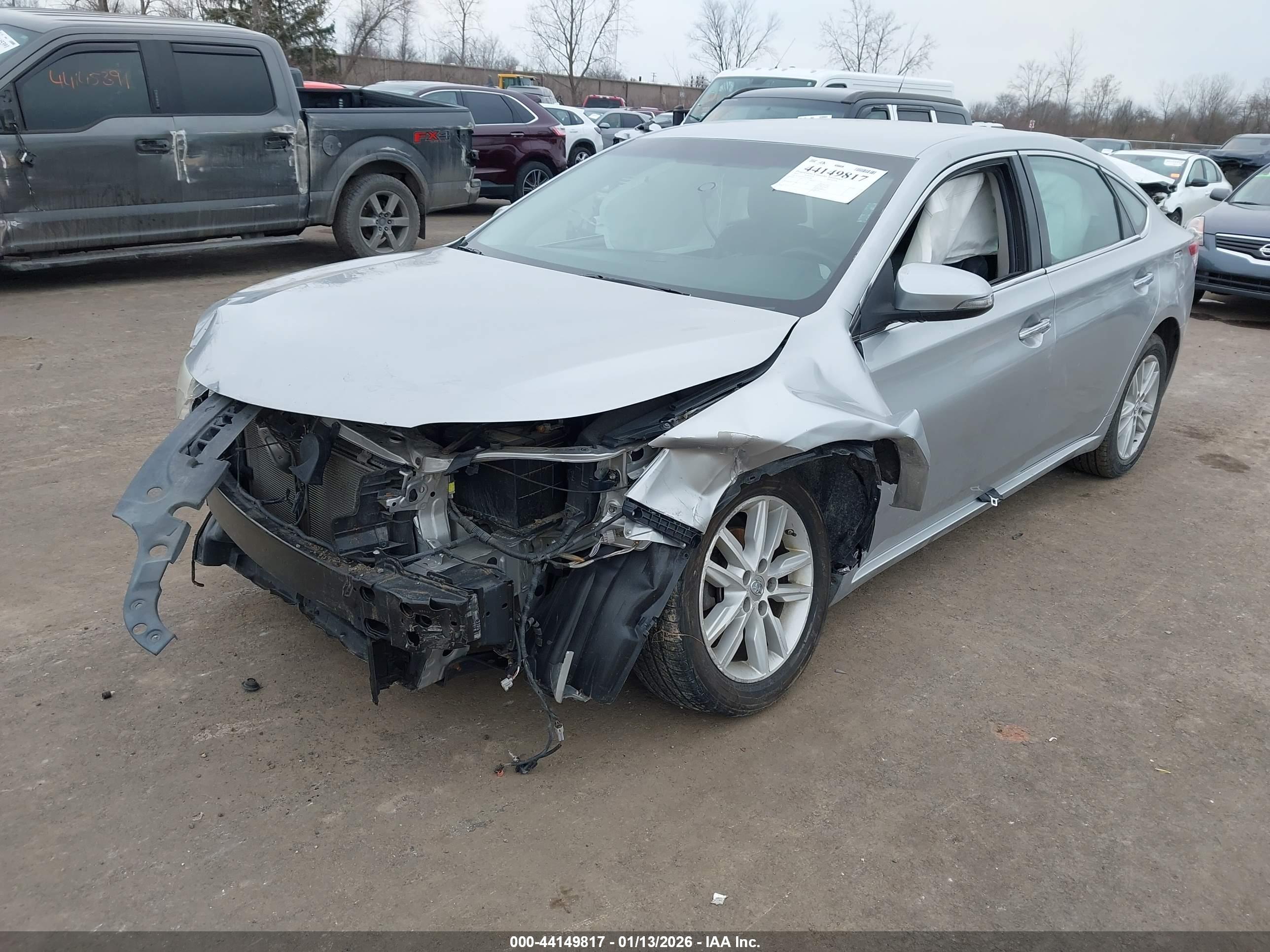 TOYOTA AVALON image 2