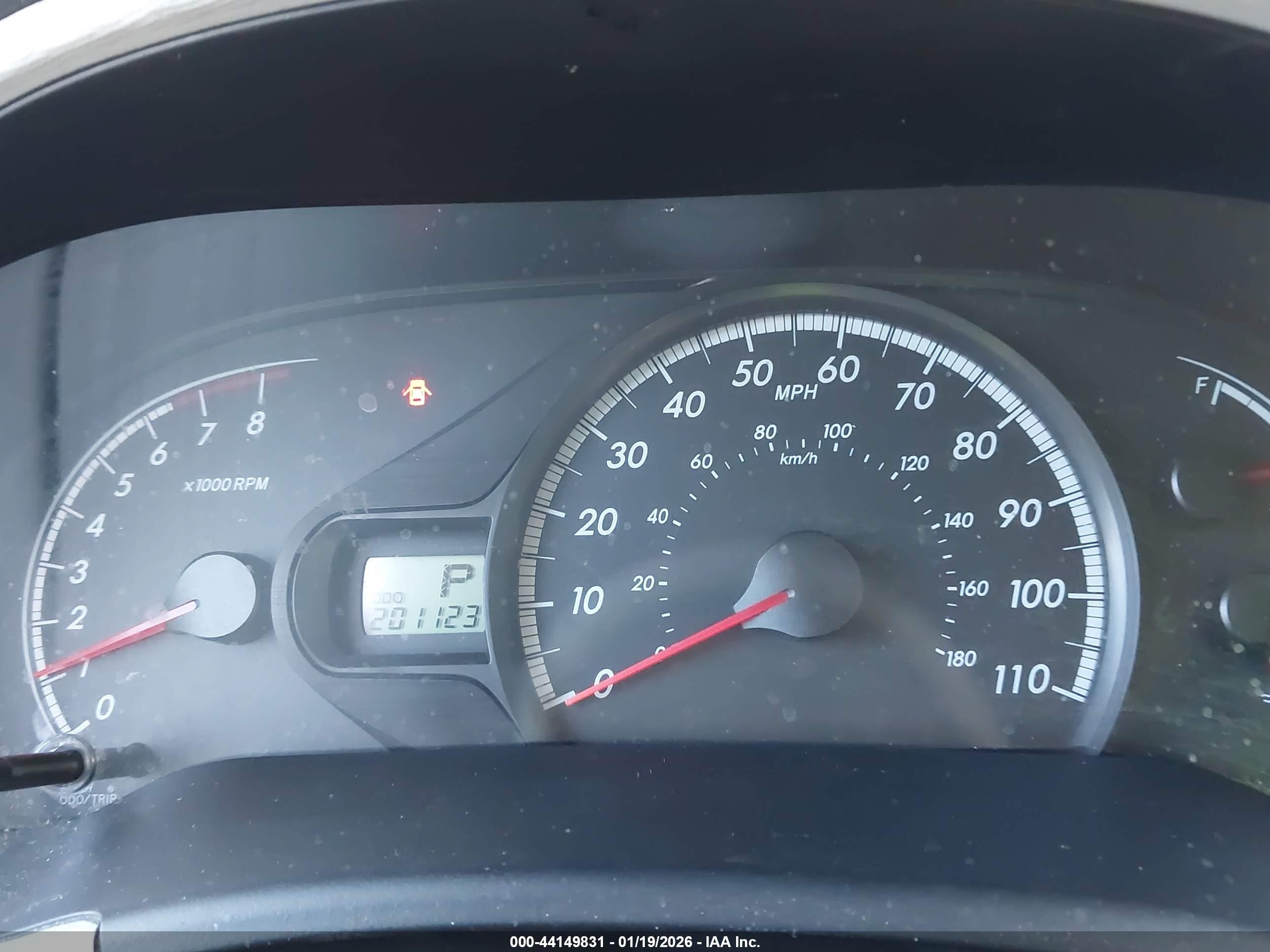 TOYOTA SIENNA image 7