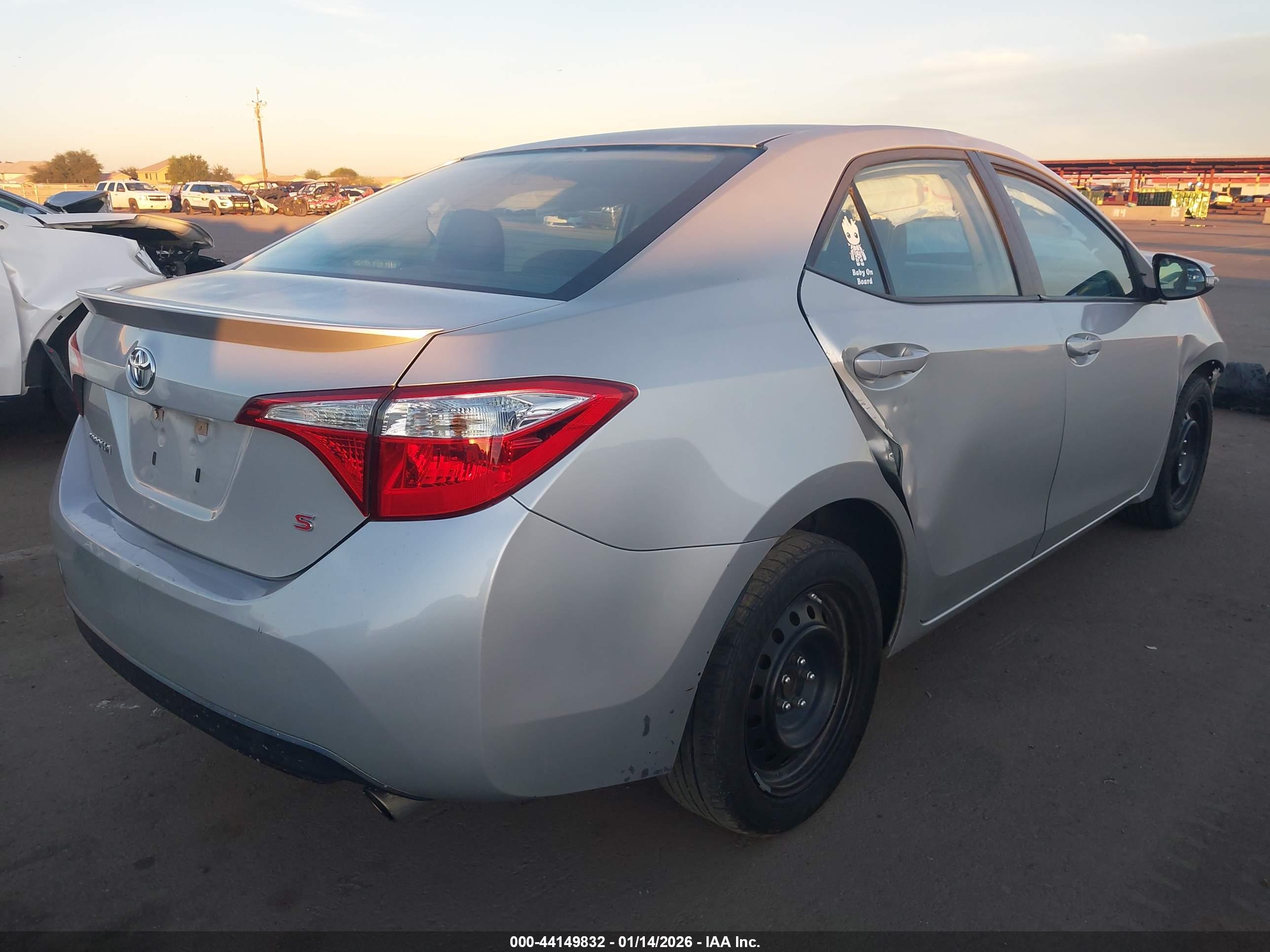 TOYOTA COROLLA image 4