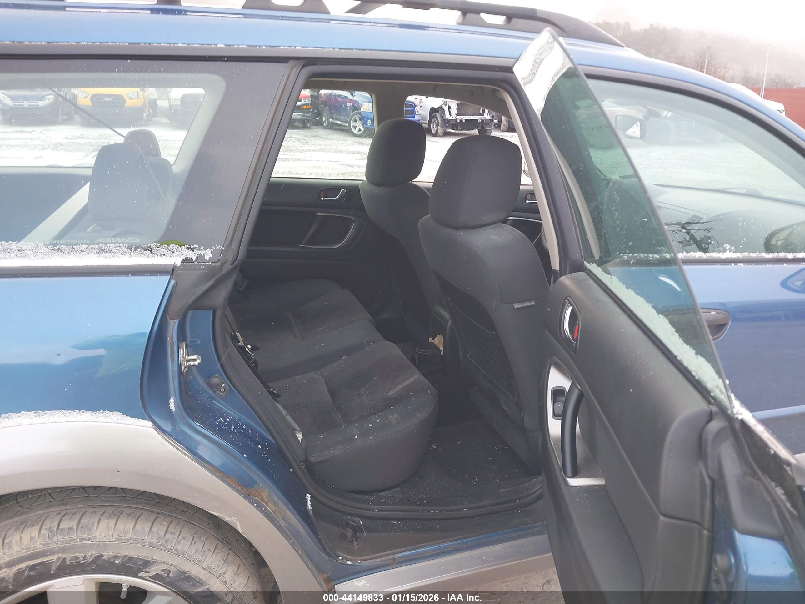 SUBARU OUTBACK image 8