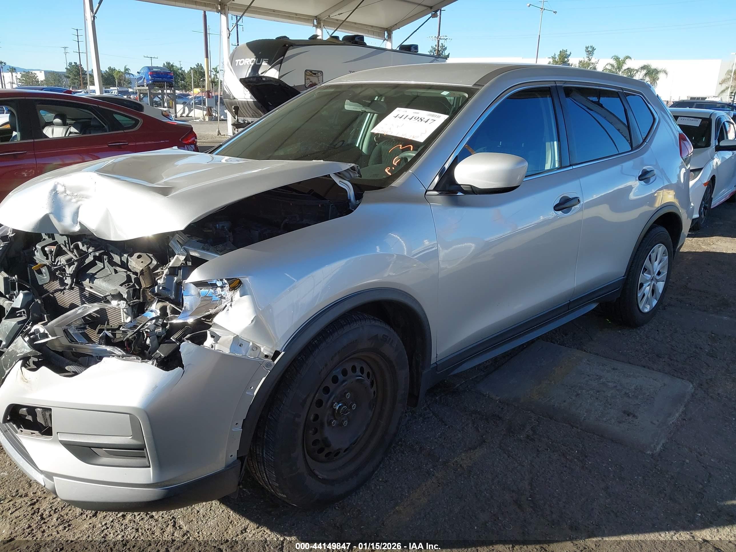 NISSAN ROGUE image 2