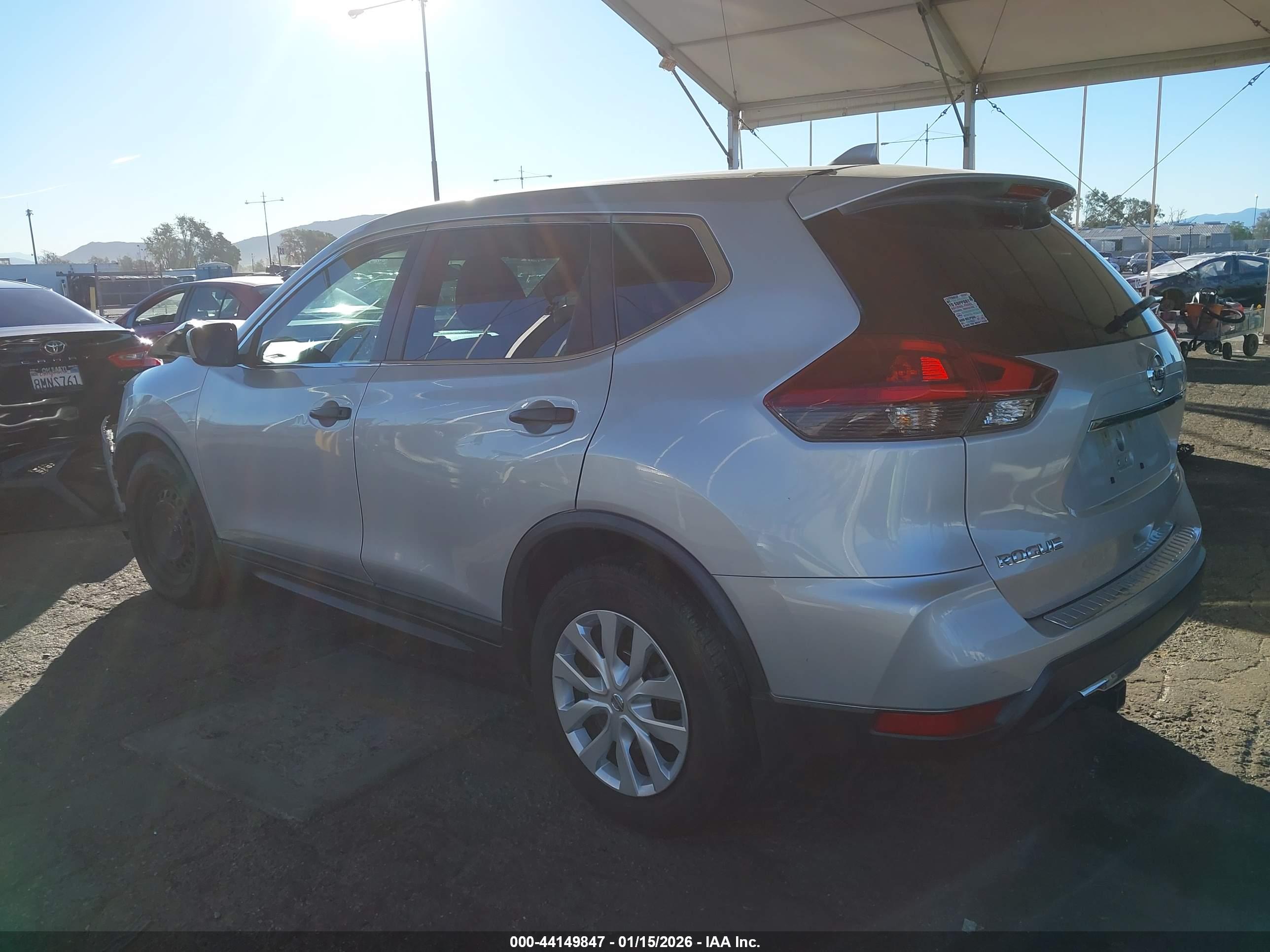NISSAN ROGUE image 3
