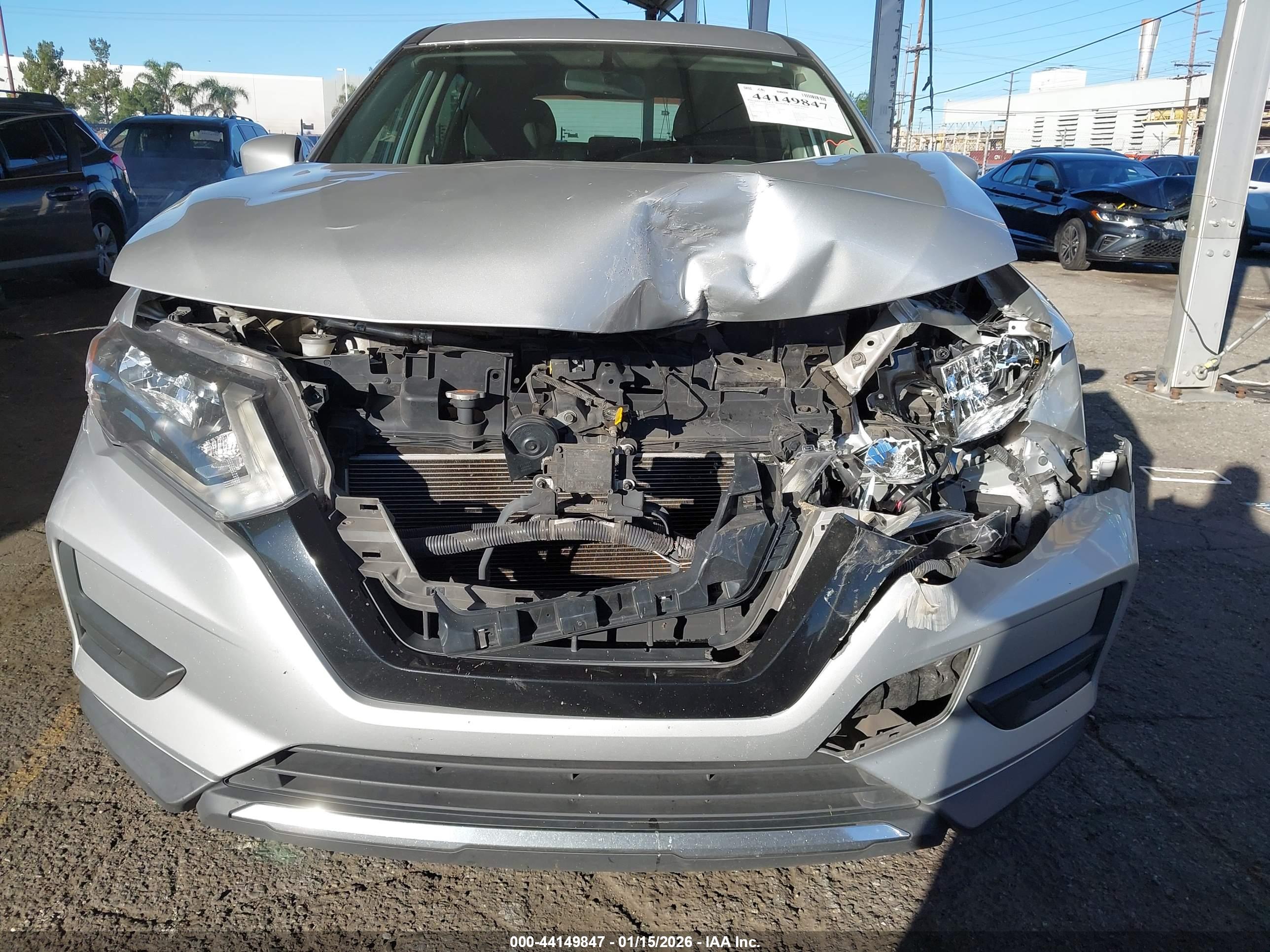 NISSAN ROGUE image 6
