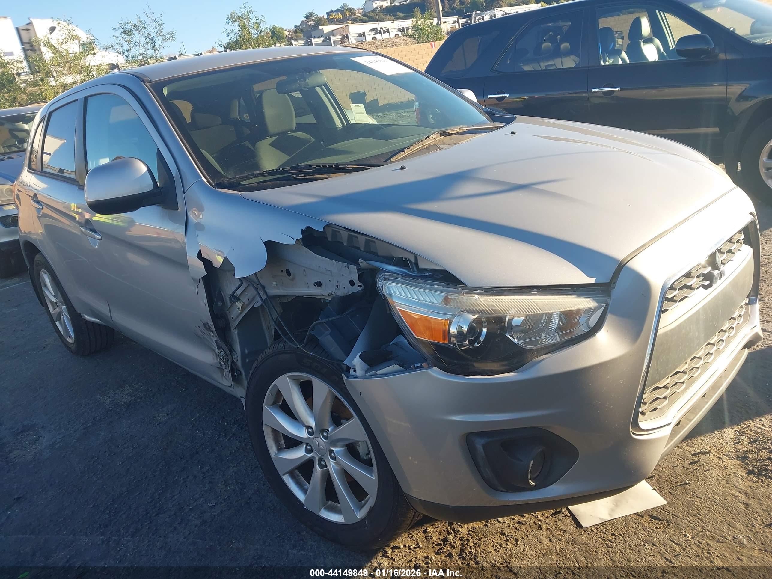 MITSUBISHI OUTLANDER image 6