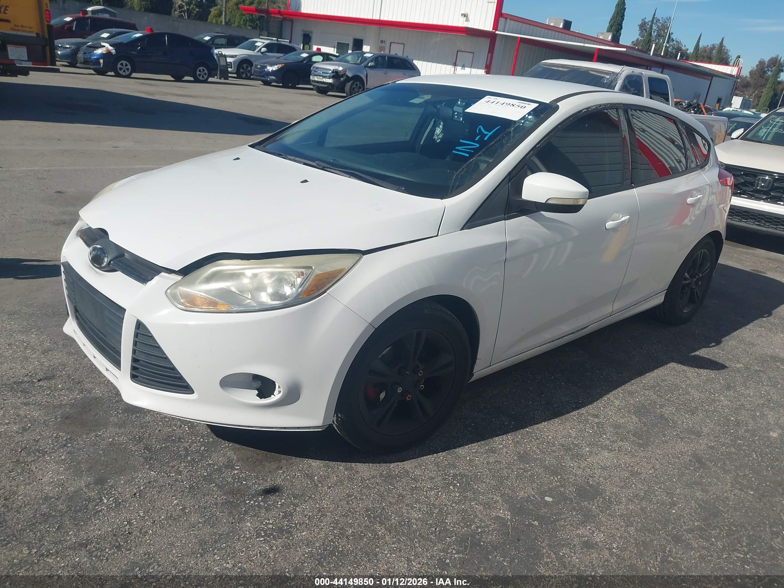 FORD FOCUS image 2
