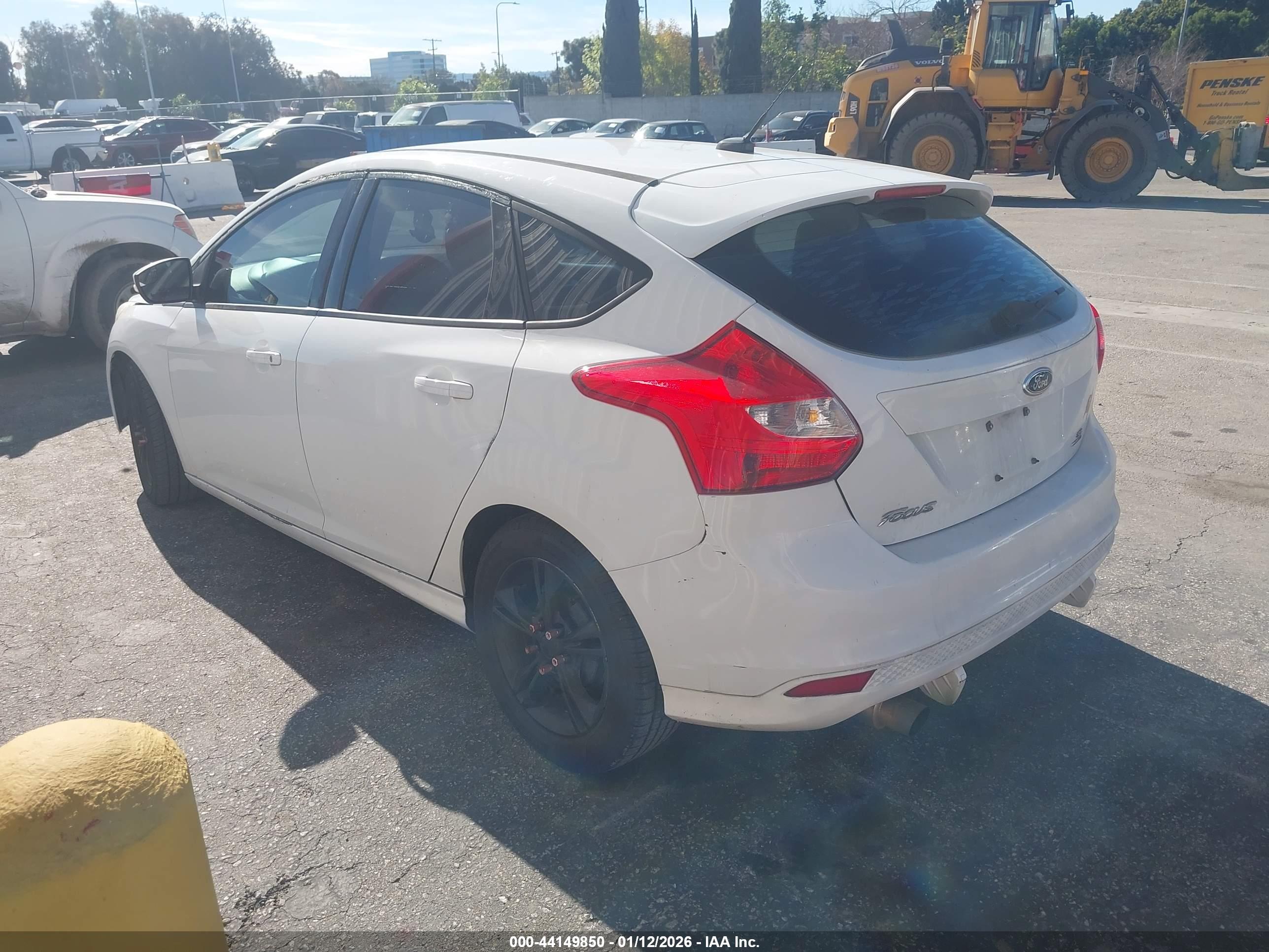 FORD FOCUS image 3