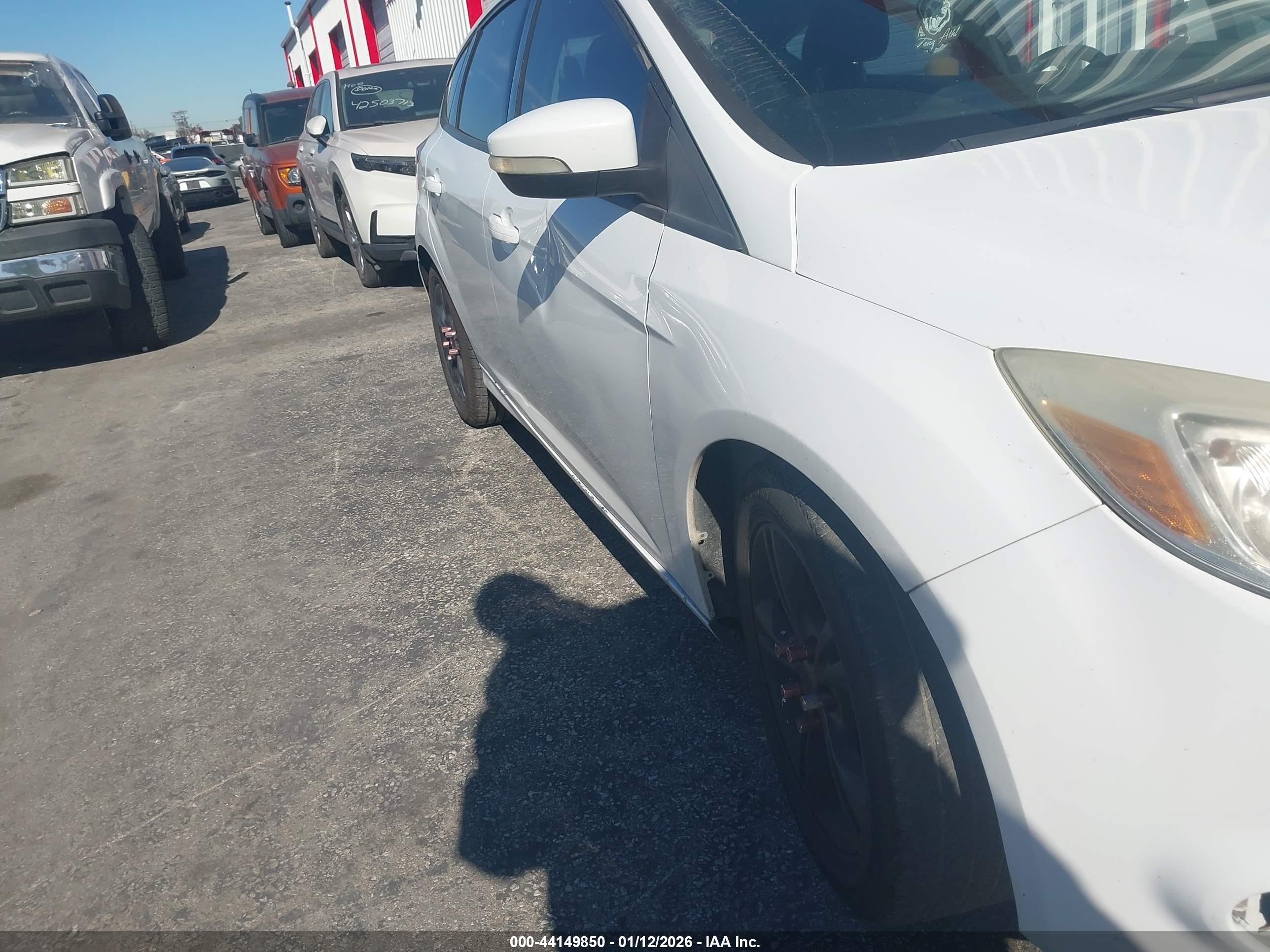 FORD FOCUS image 6