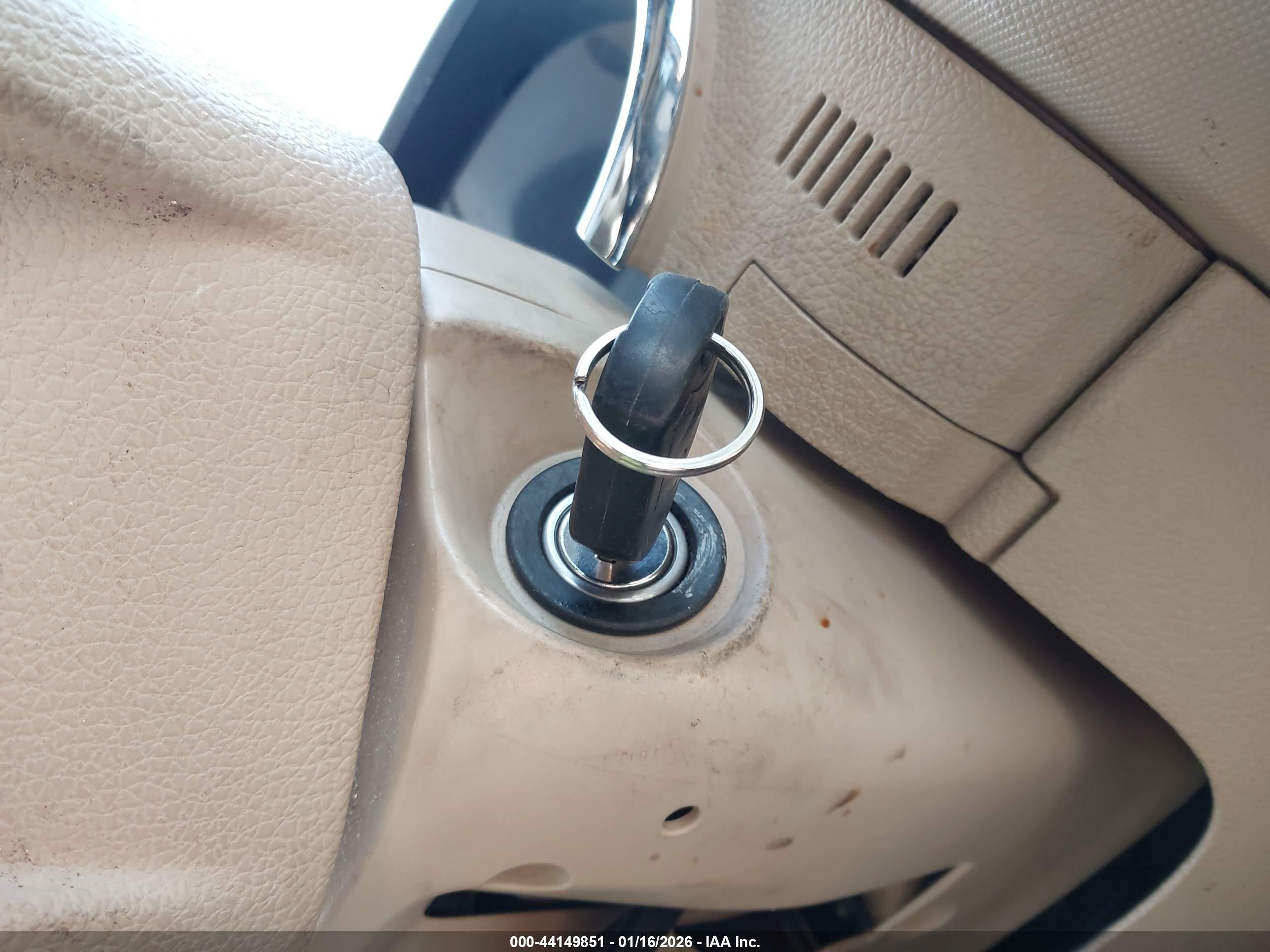 FORD EXPLORER image 11