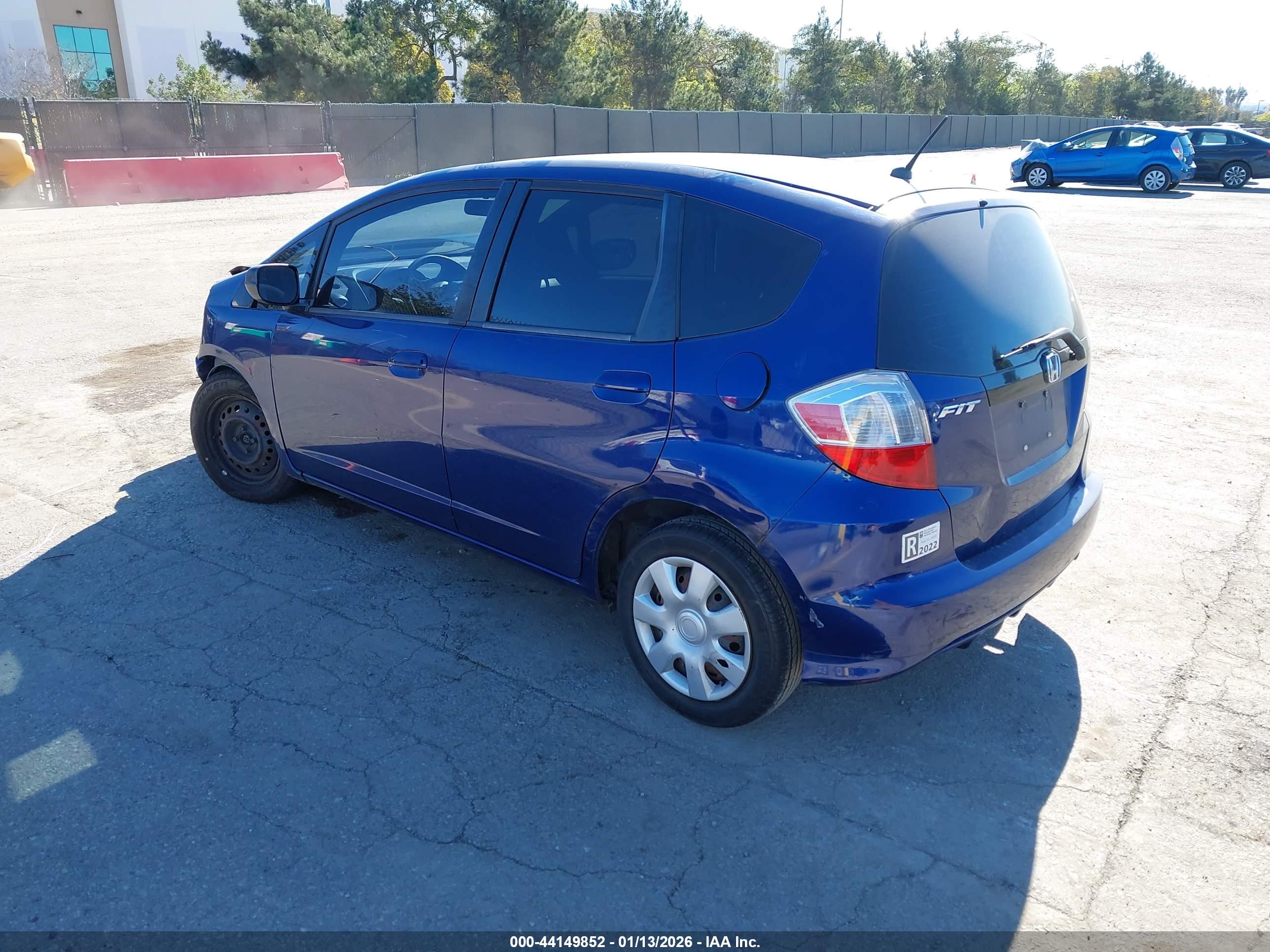 HONDA FIT image 3