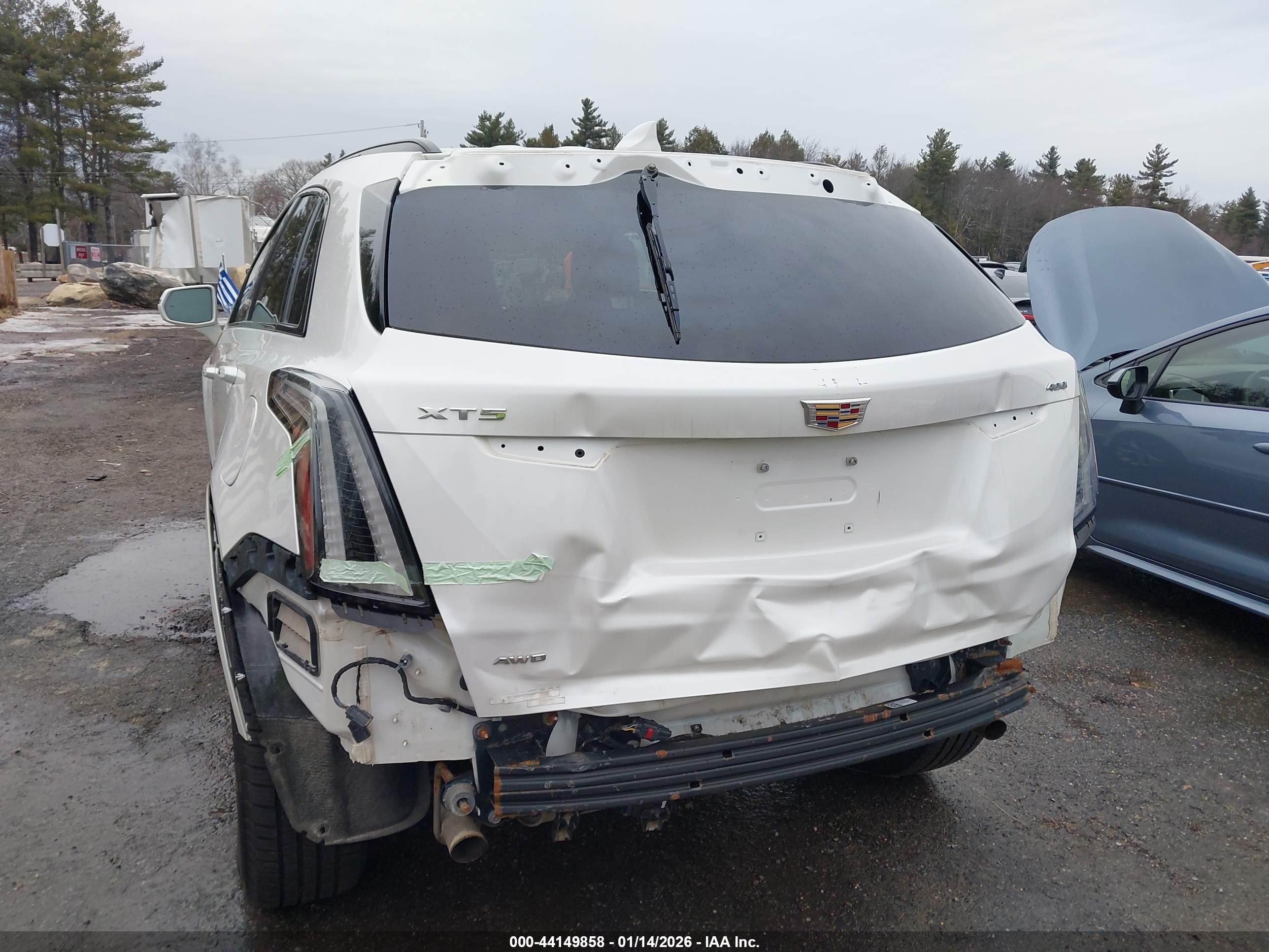 CADILLAC XT5 image 6