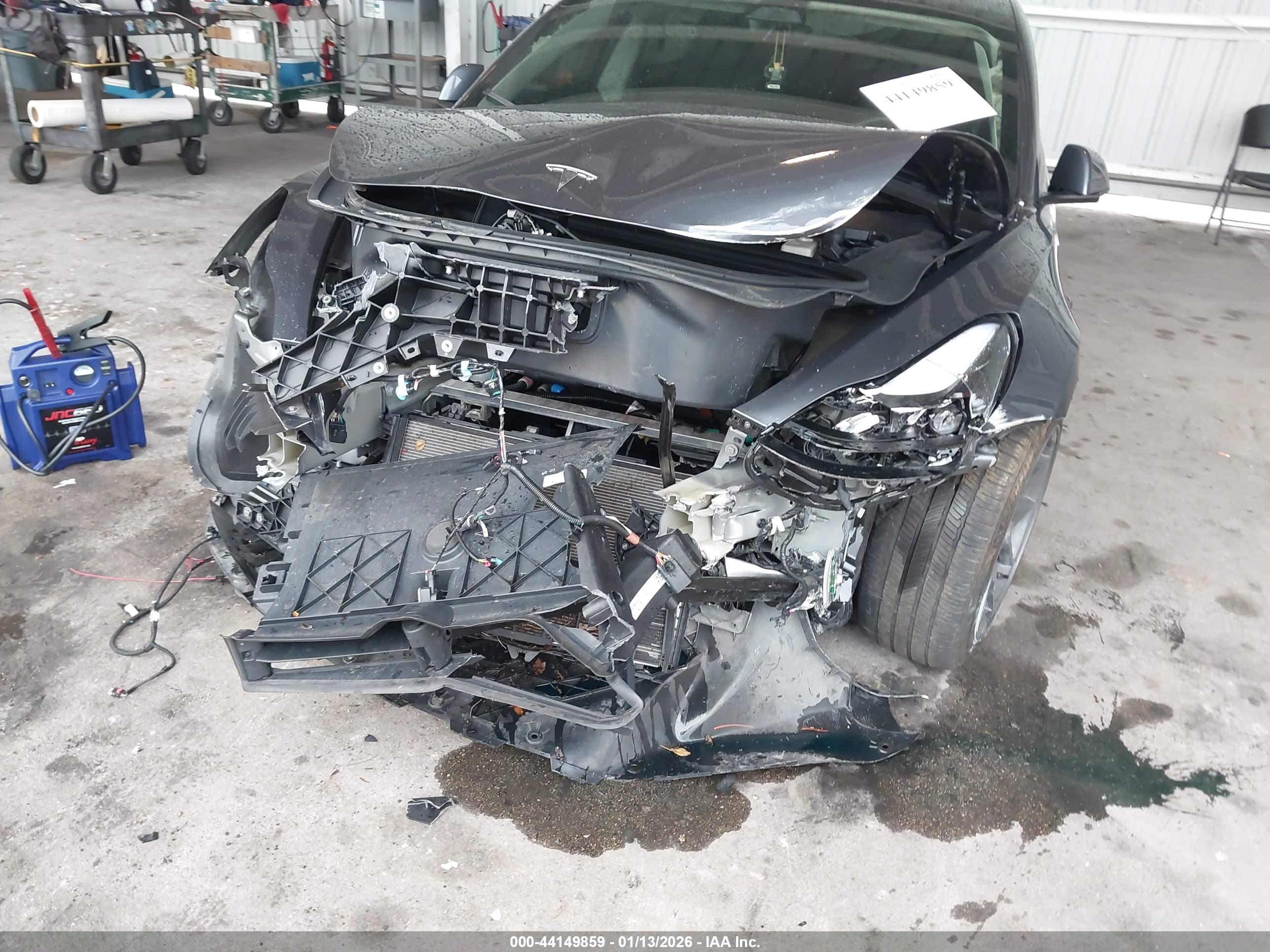 TESLA MODEL image 6