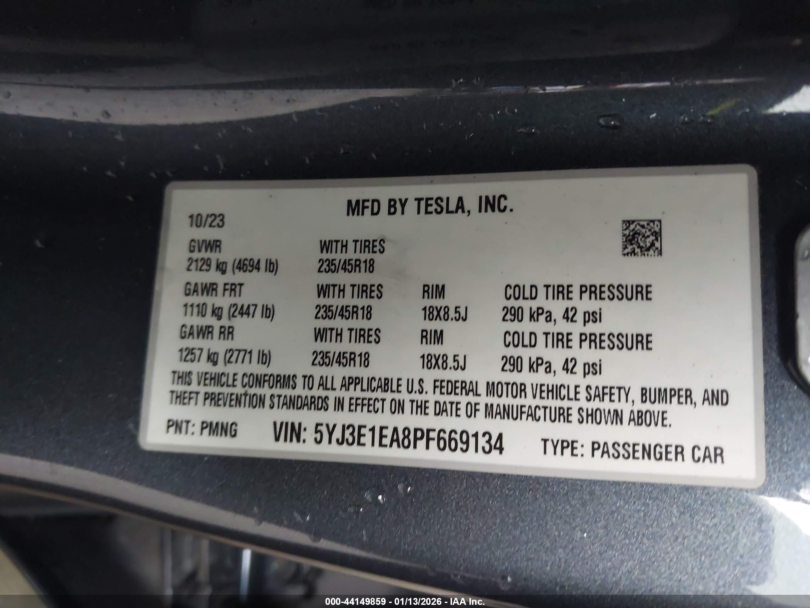 TESLA MODEL image 9