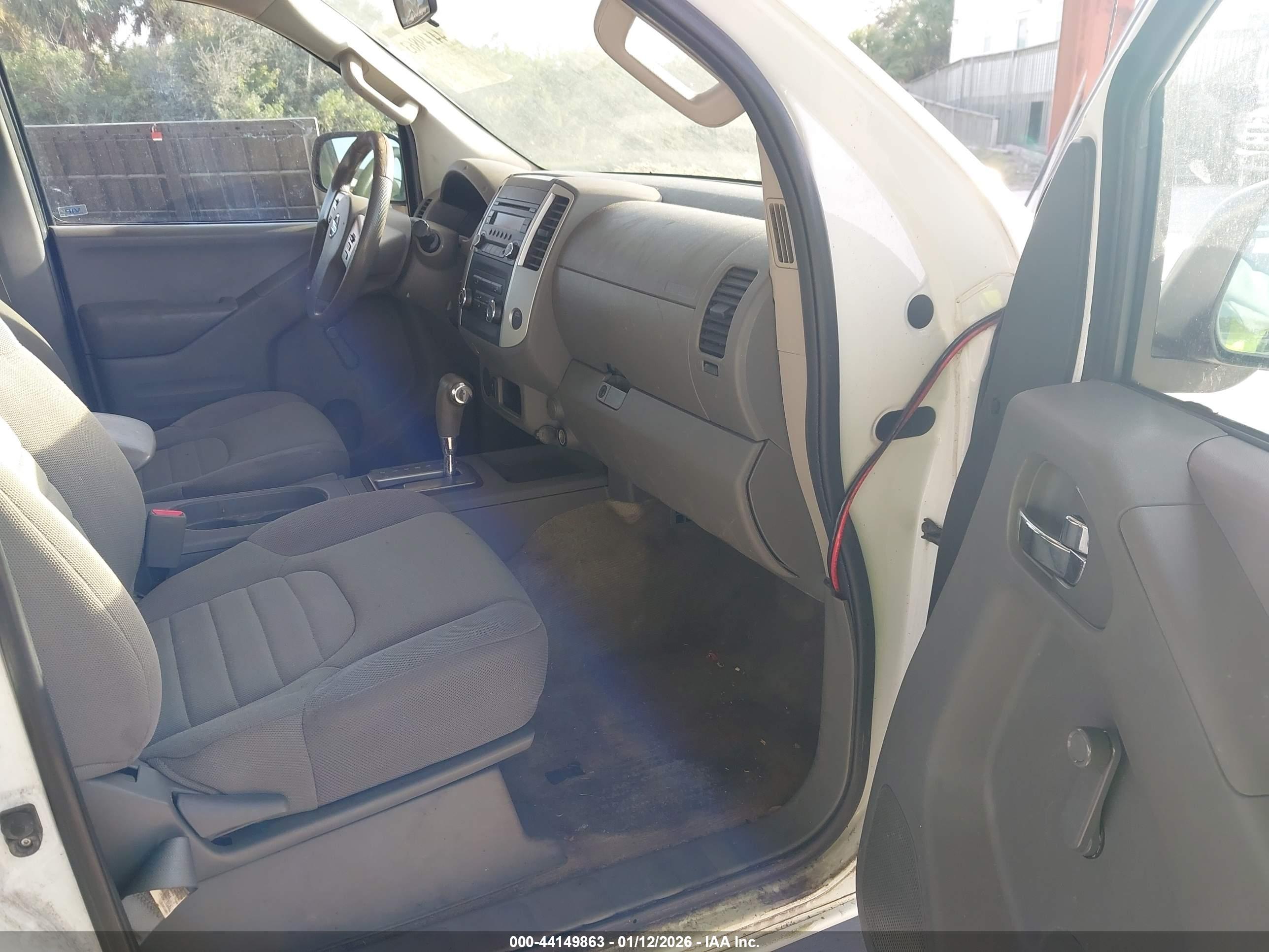 NISSAN FRONTIER image 5