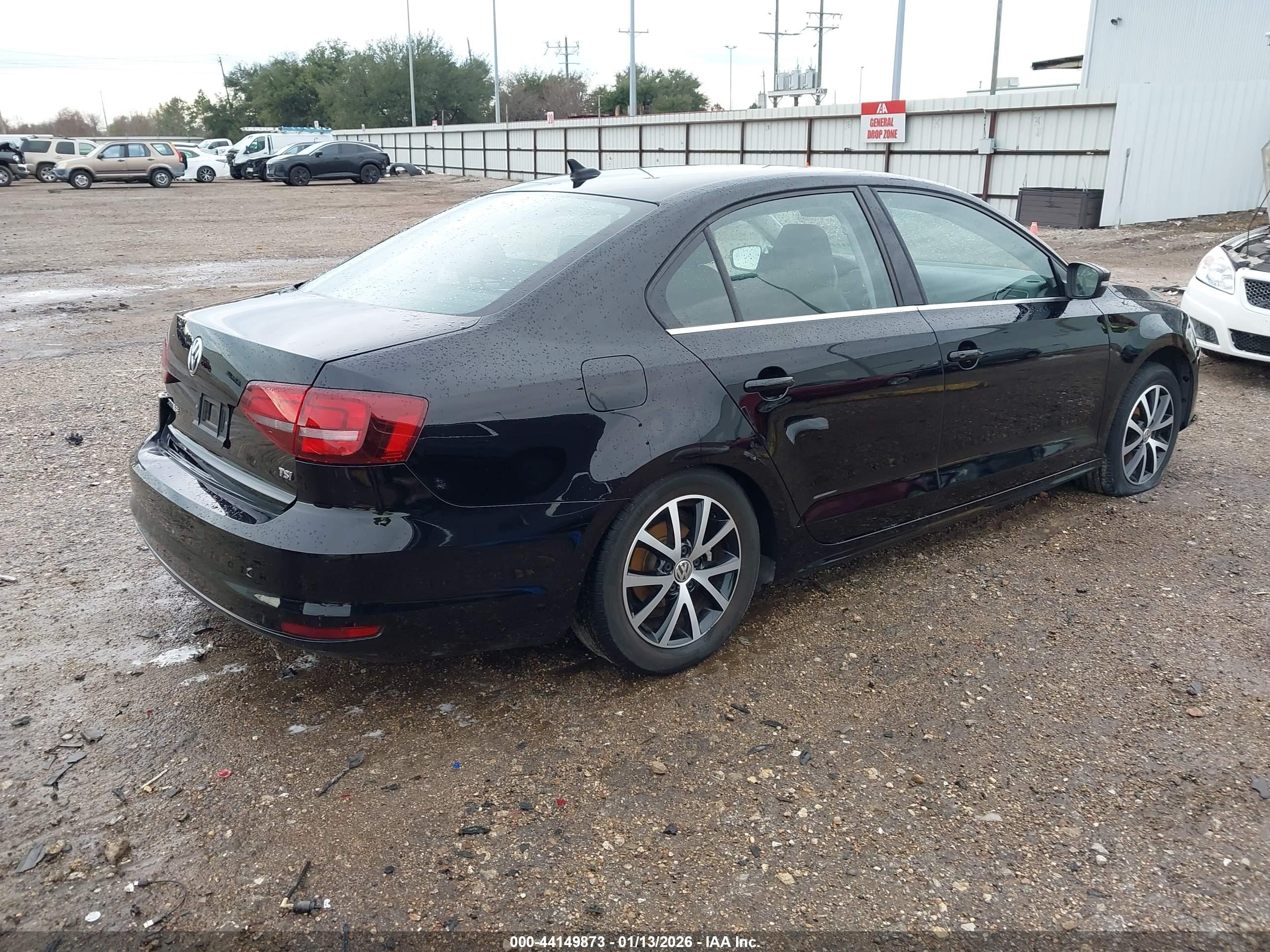 VOLKSWAGEN JETTA image 4