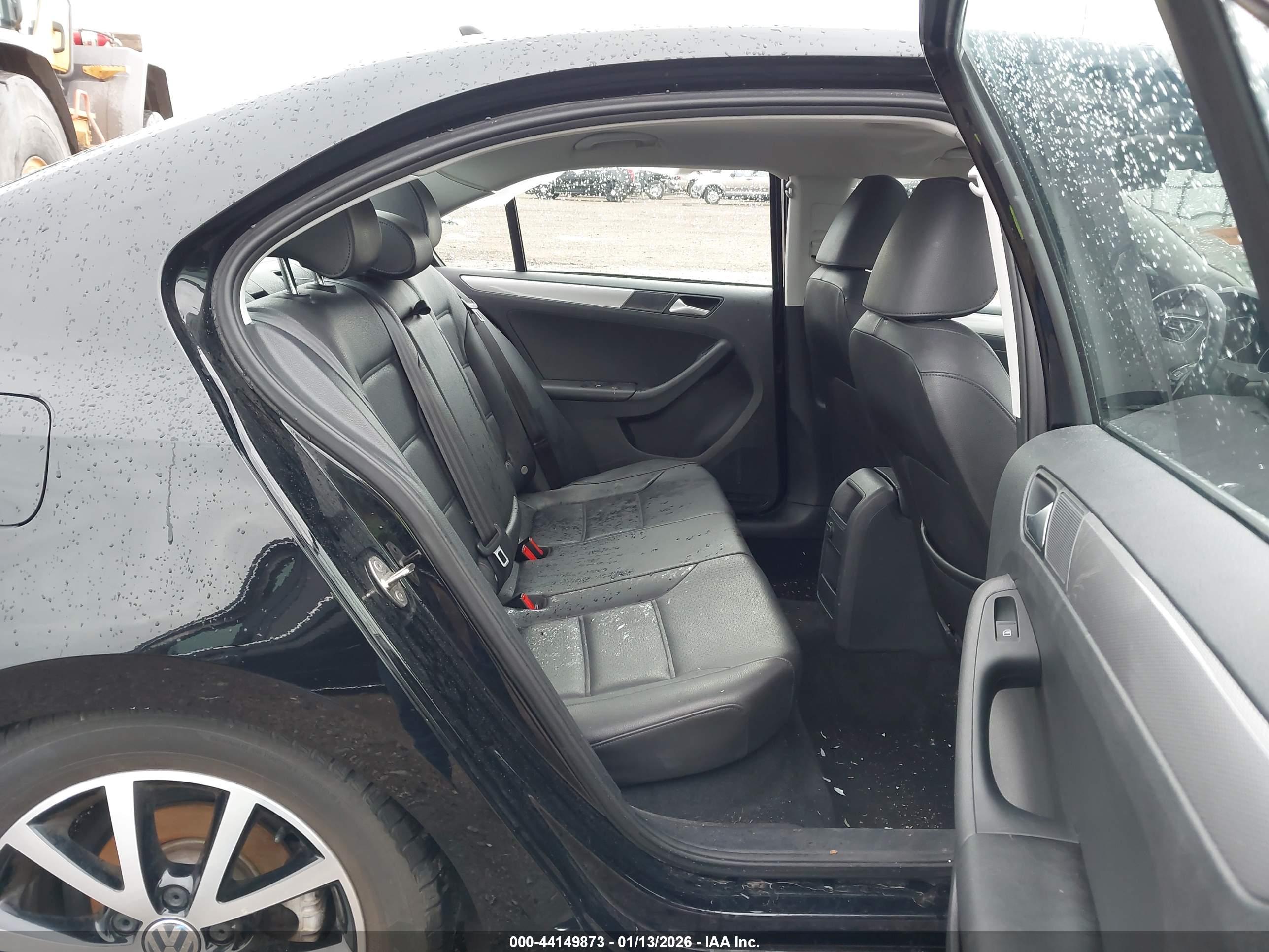 VOLKSWAGEN JETTA image 8