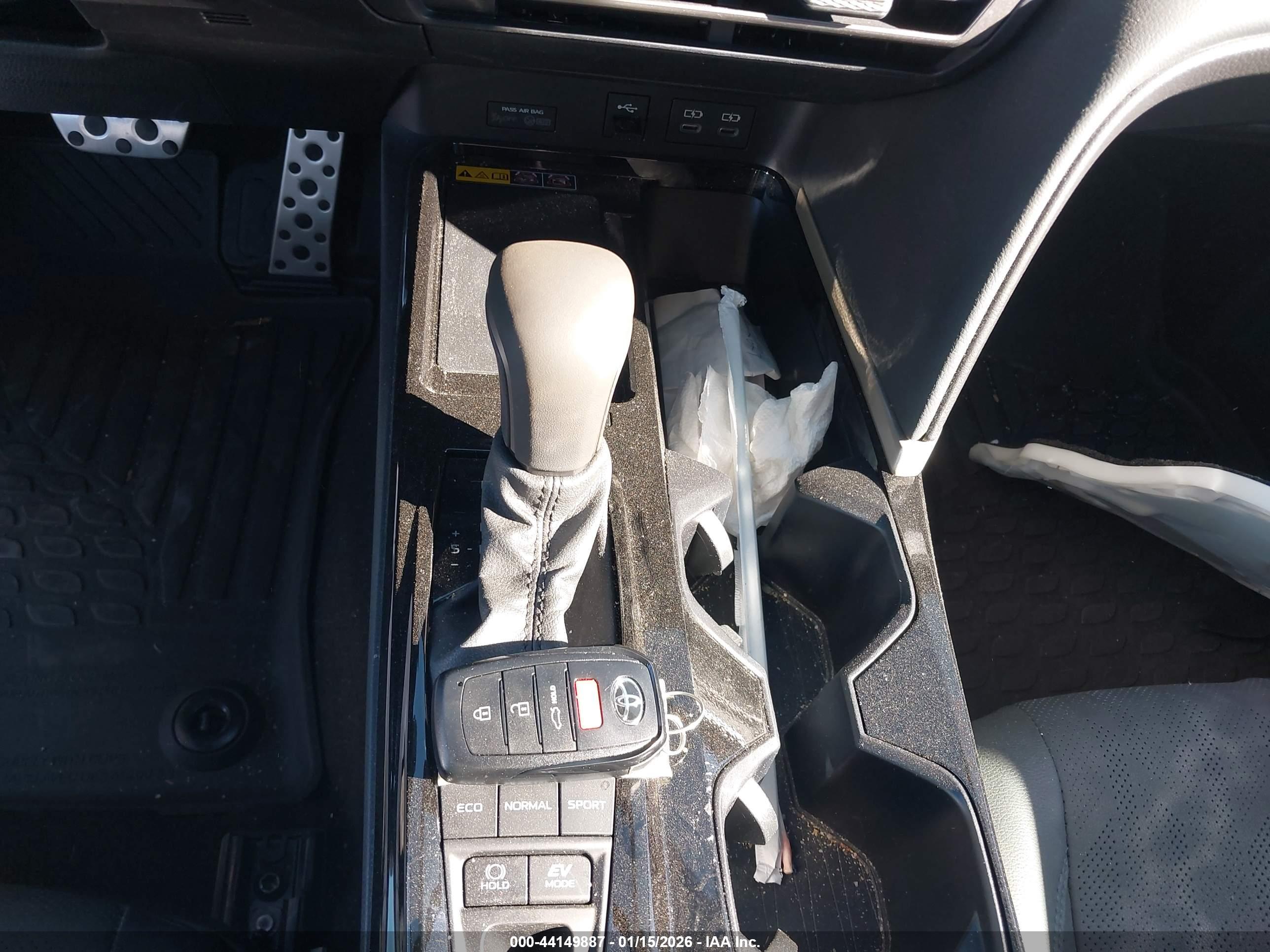 TOYOTA CAMRY image 11