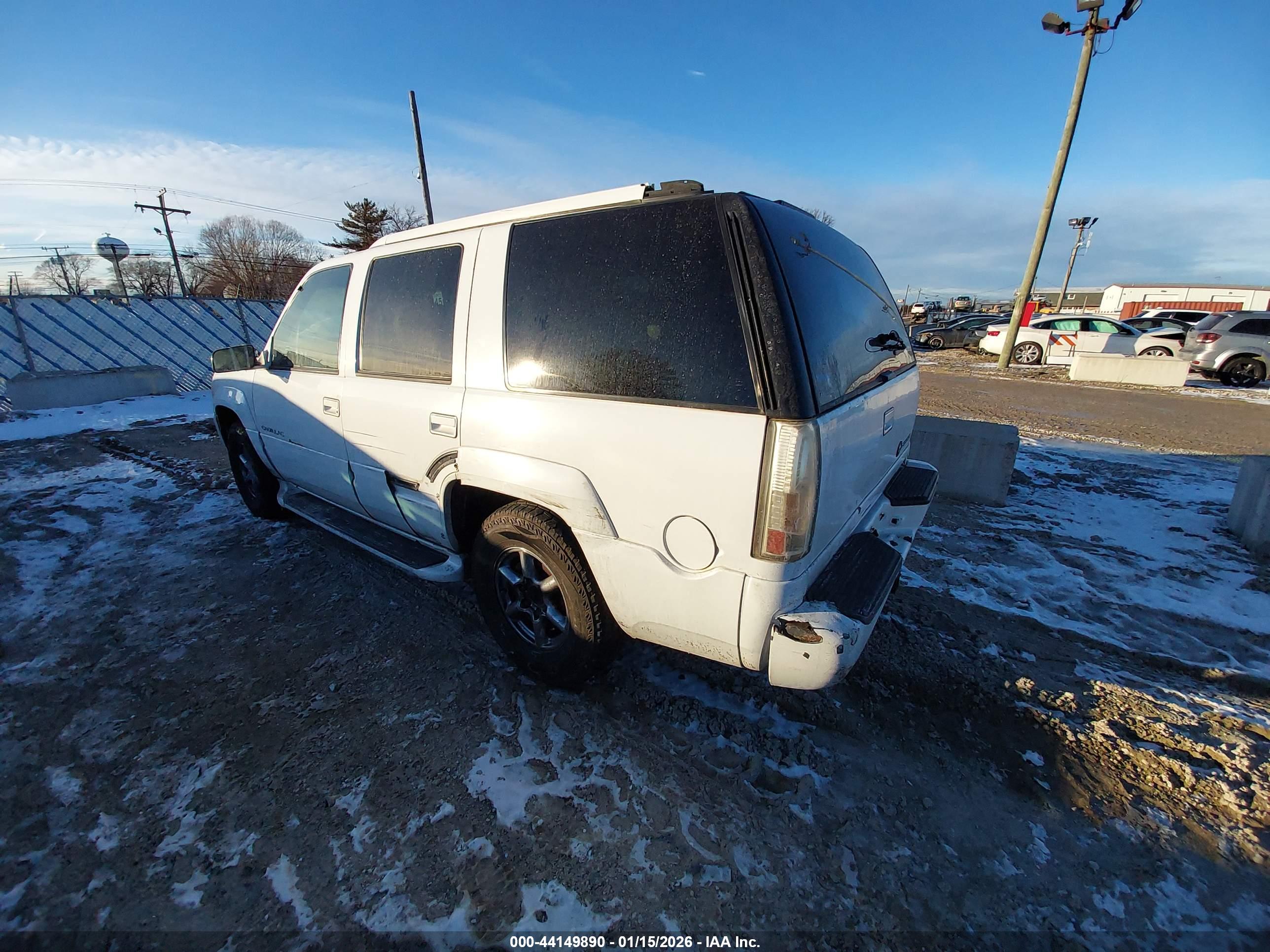 CADILLAC ESCALADE image 3