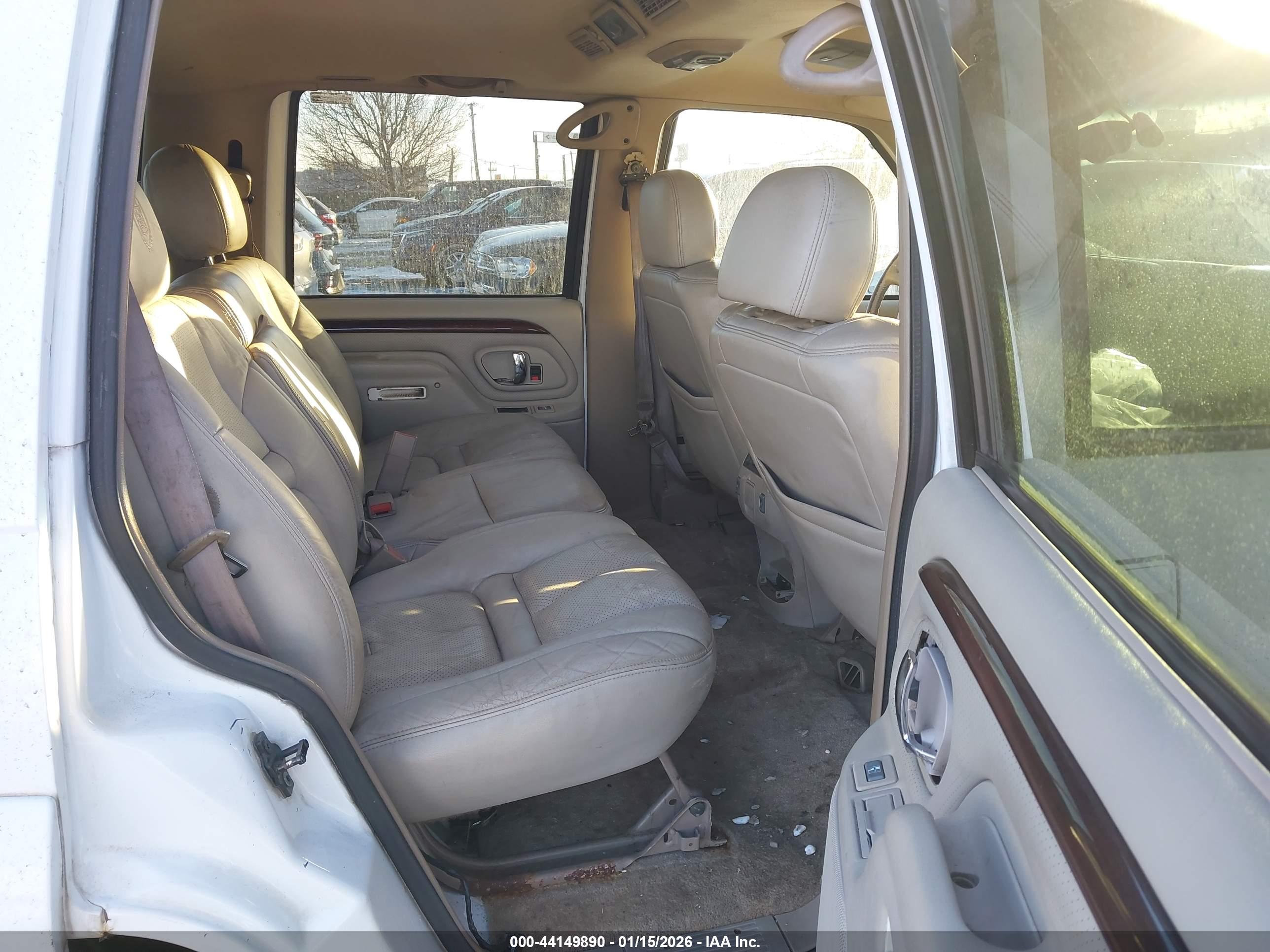 CADILLAC ESCALADE image 8