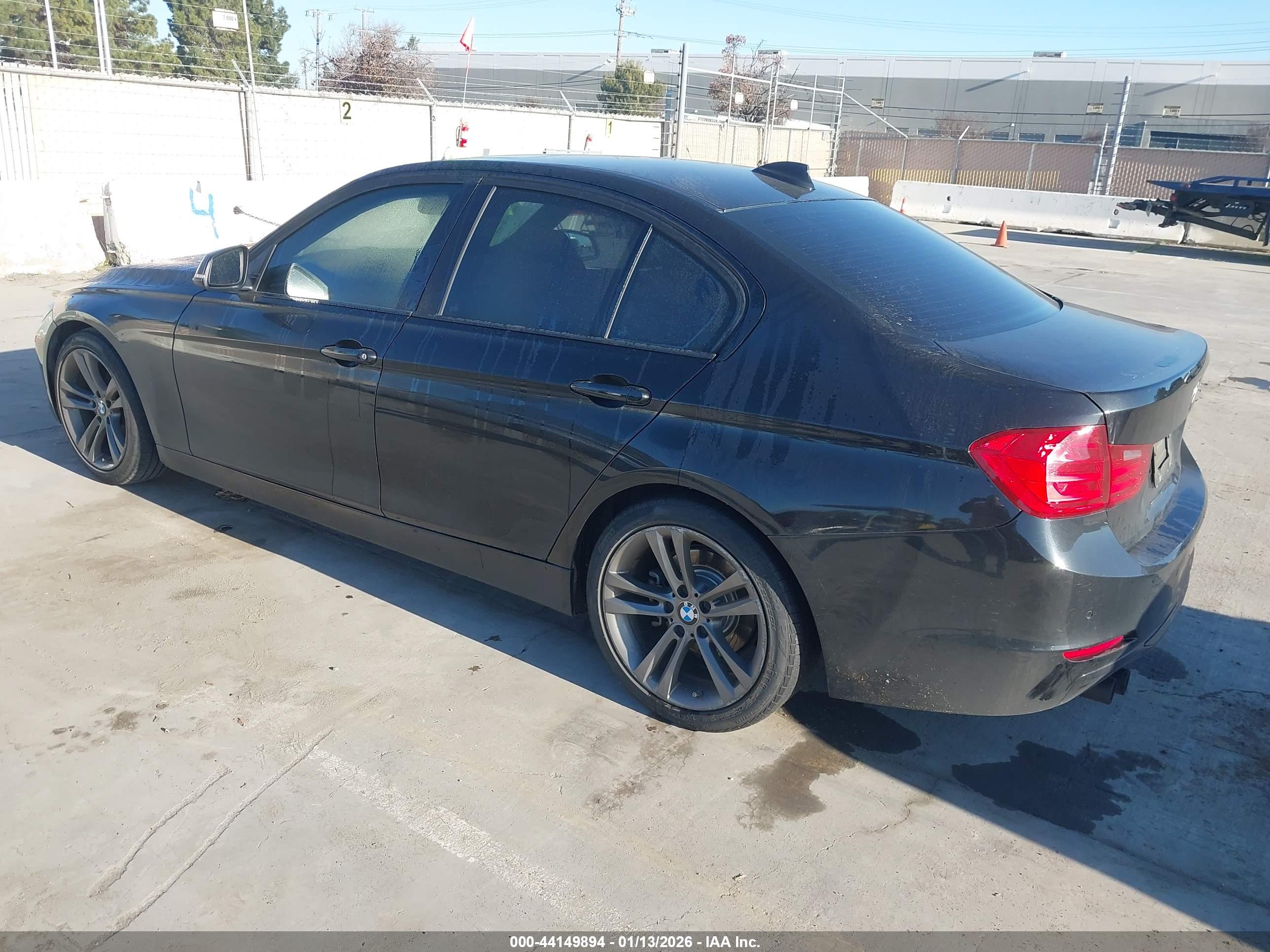 BMW 328I image 3
