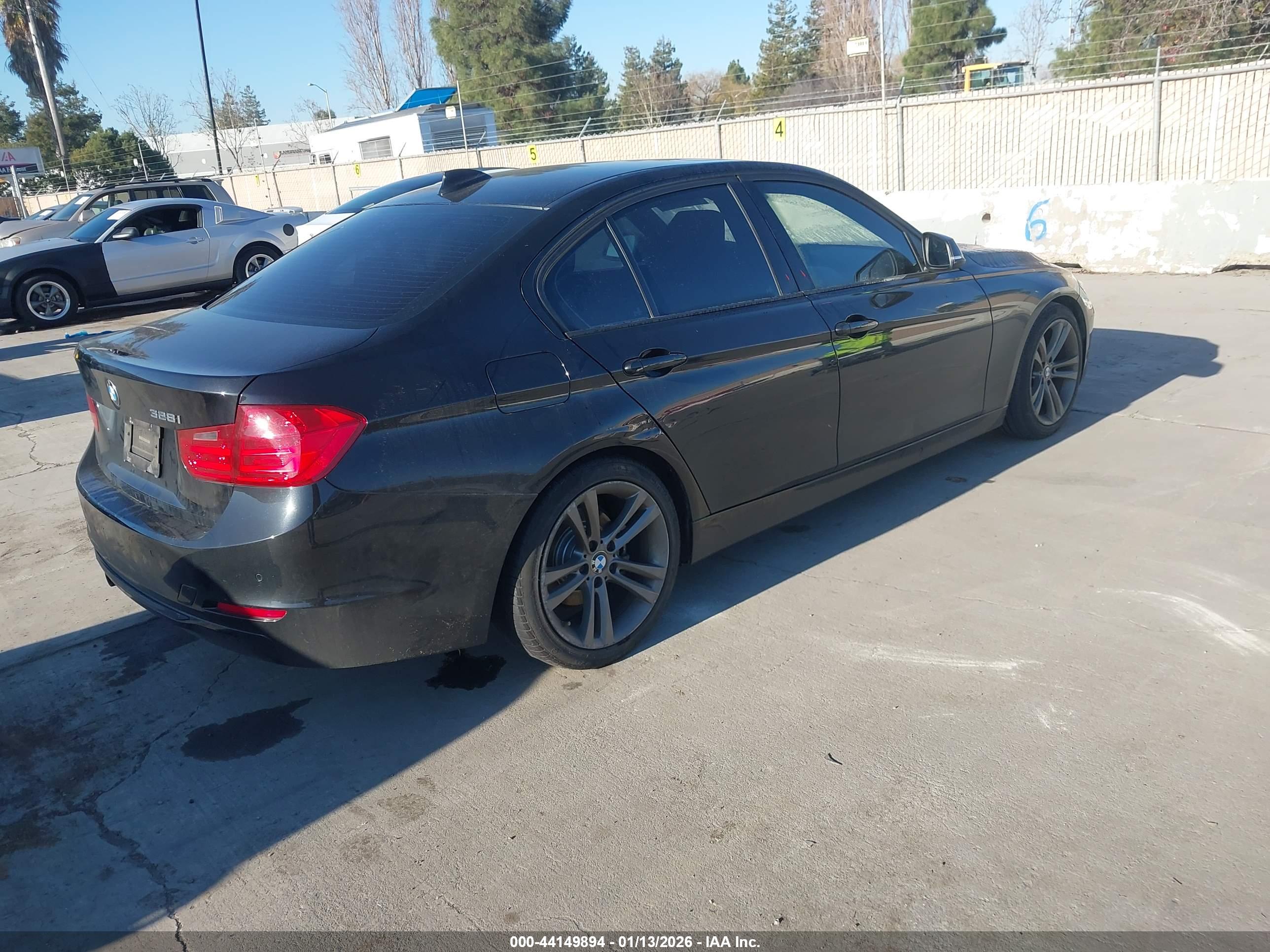 BMW 328I image 4