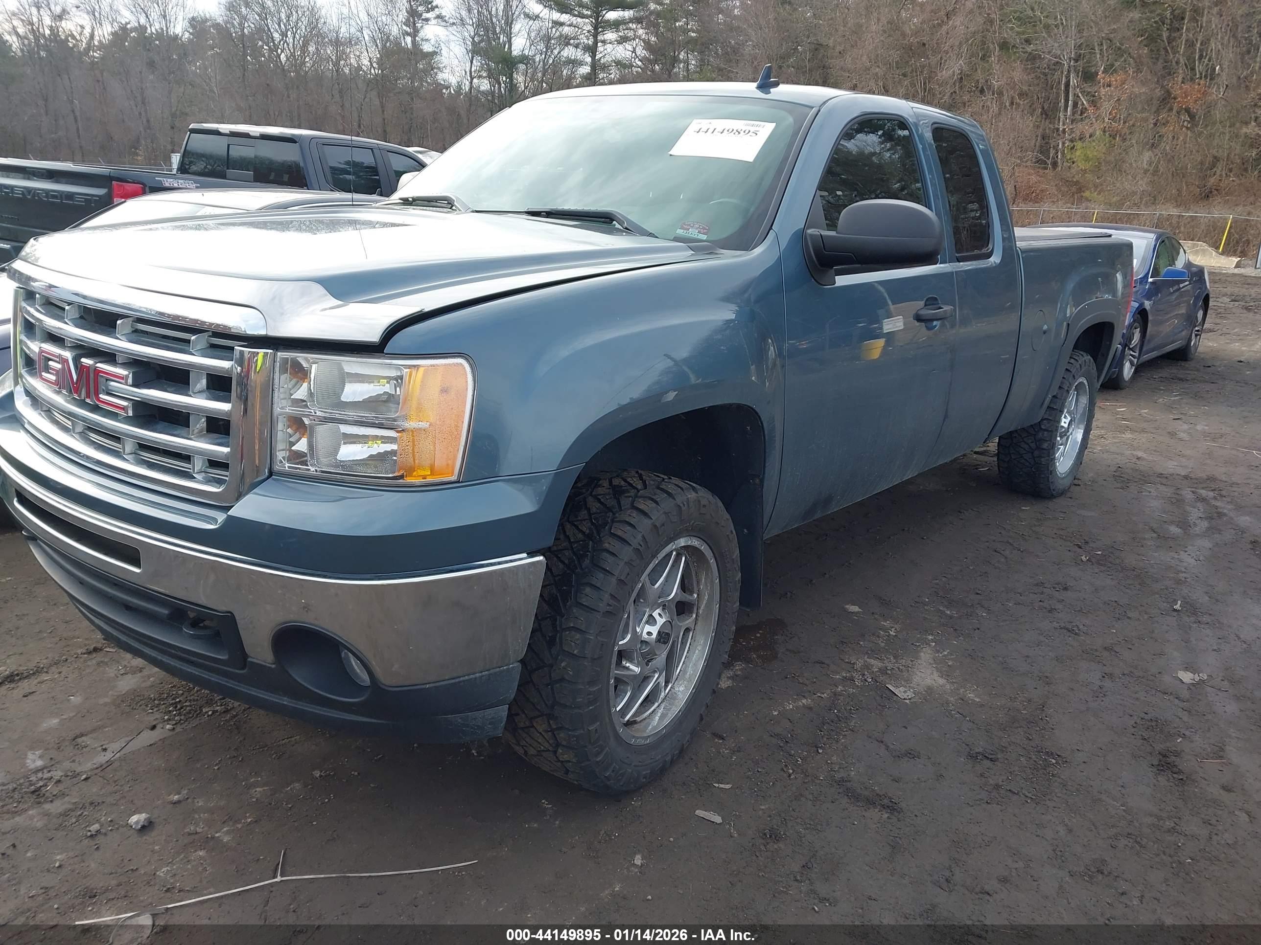 GMC SIERRA image 2