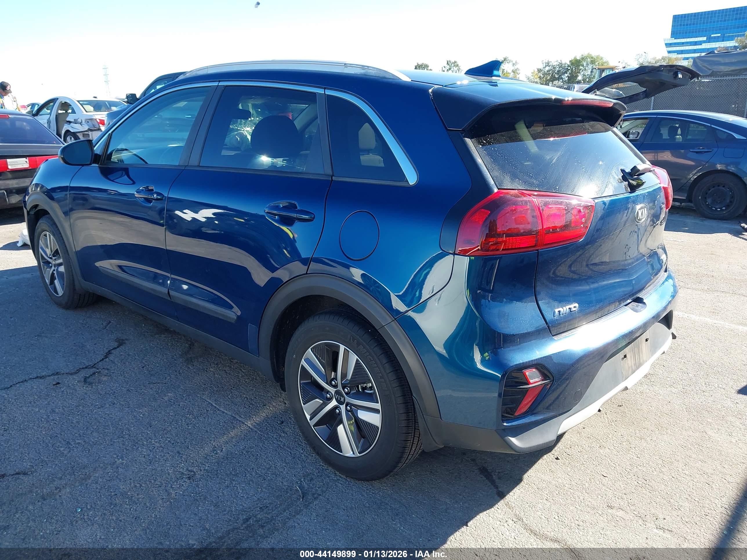 KIA NIRO image 3