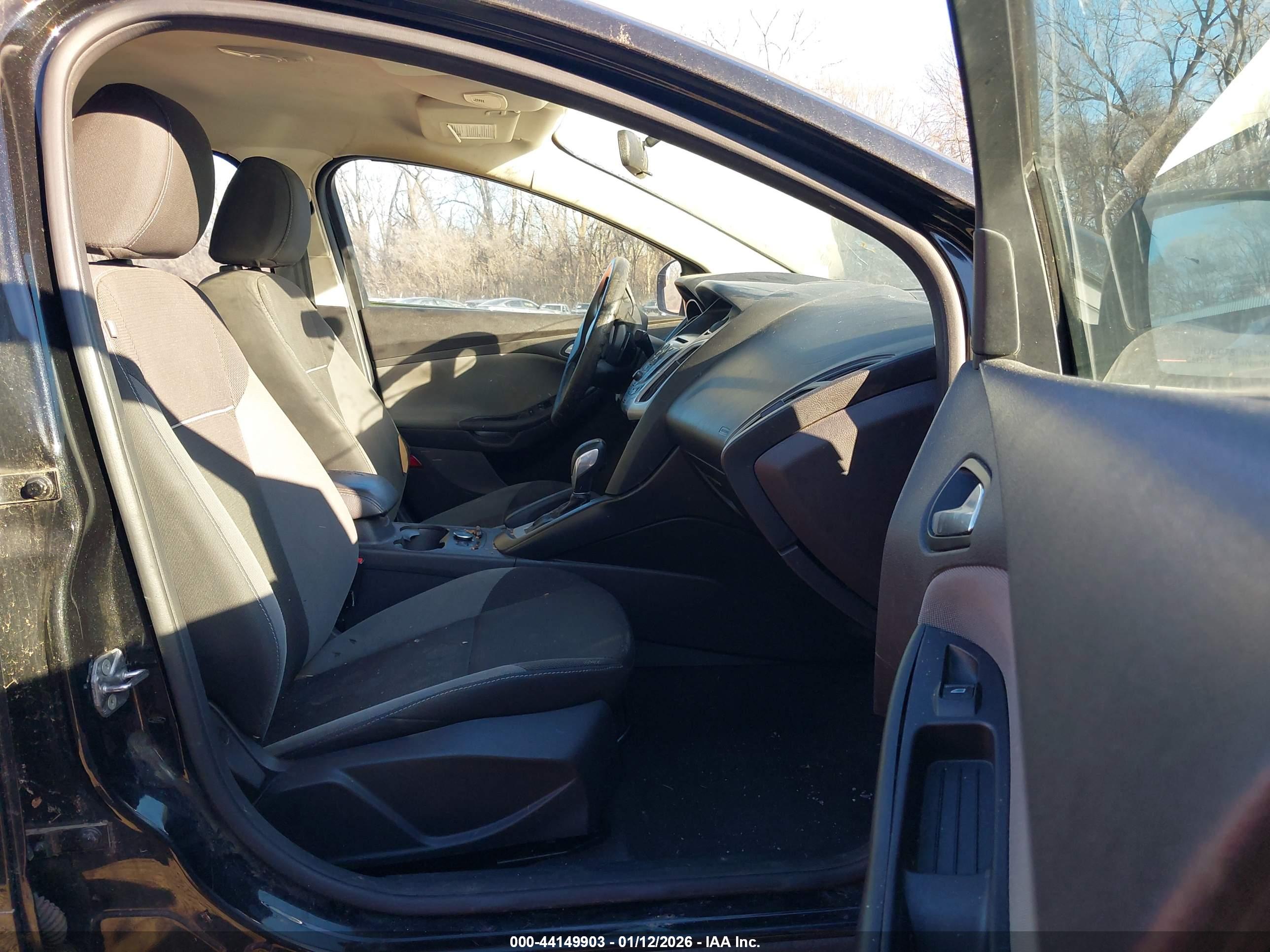 FORD FOCUS image 5