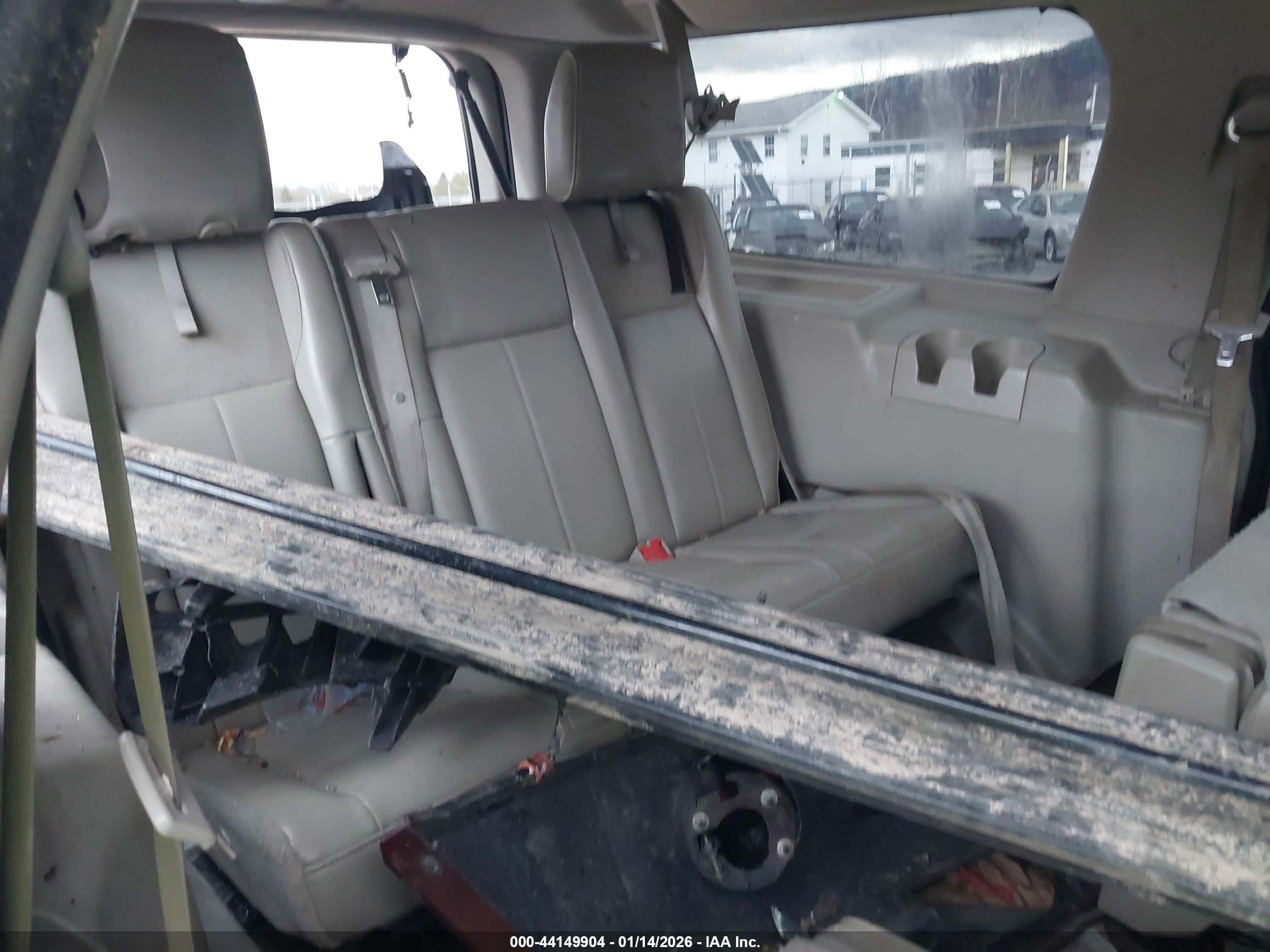 FORD EXPEDITION image 8